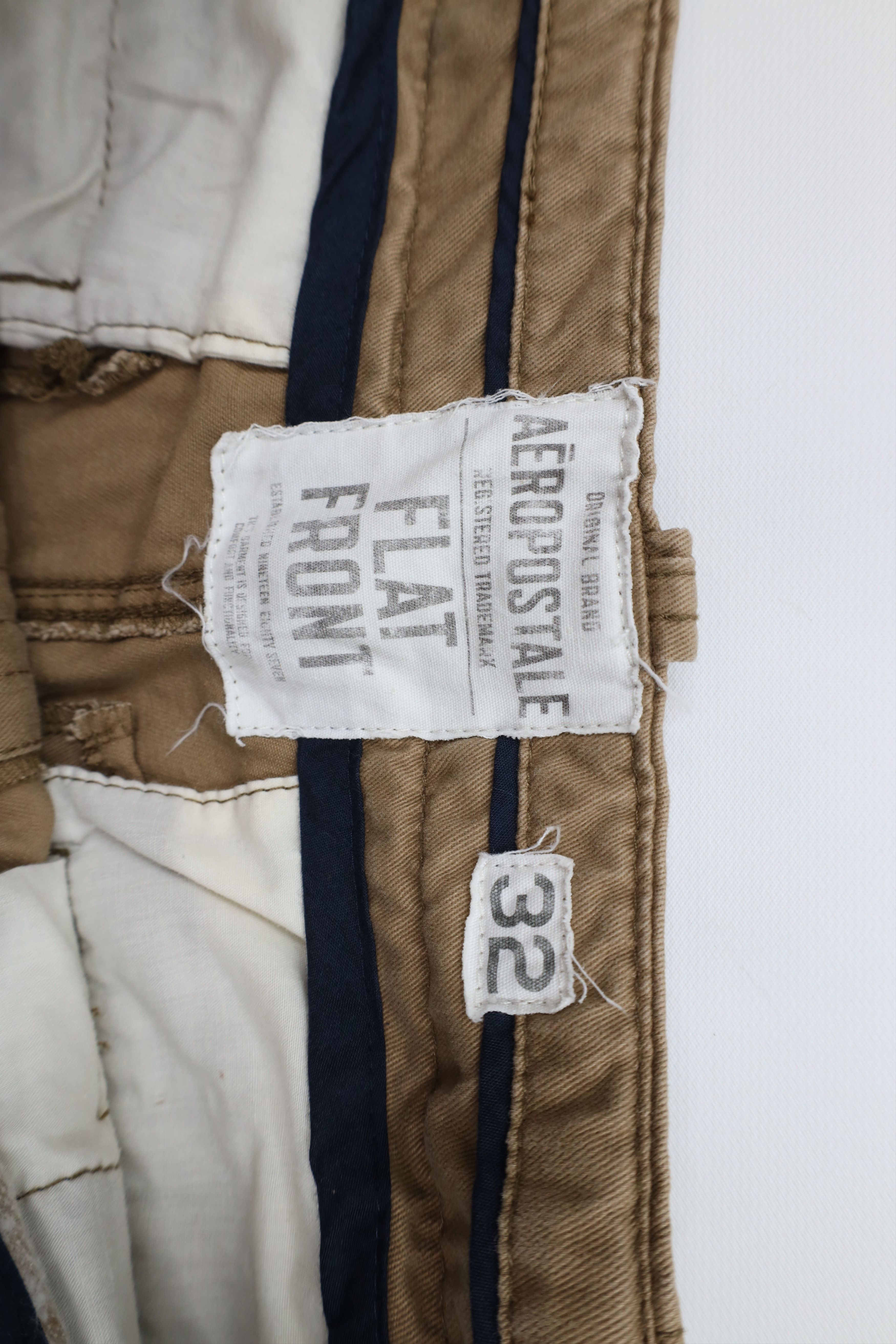 Aeropostale Vintage Y2K Aeropostale Front Heavyweight Chino Shorts Beige Size US 32 / EU 48 - 10 Thumbnail