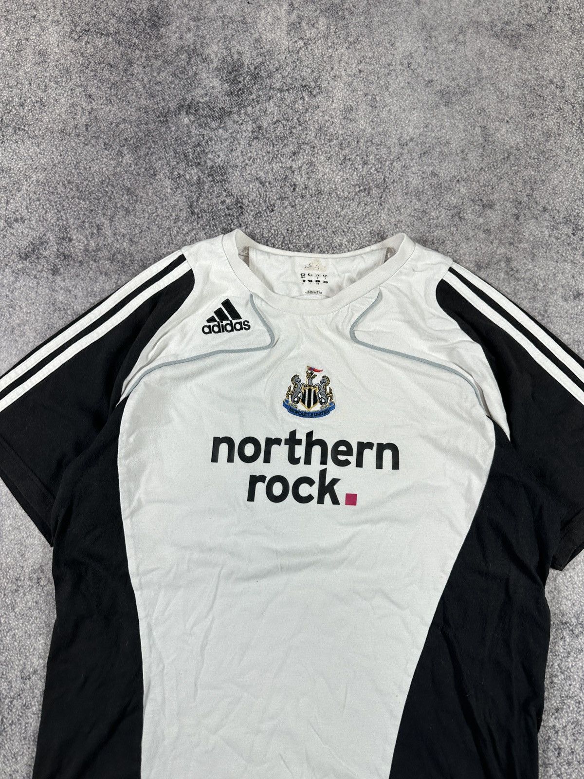 Adidas Adidas New Castle soccer jersey Blokecore XL Casual VTg Size US XL / EU 56 / 4 - 2 Thumbnail