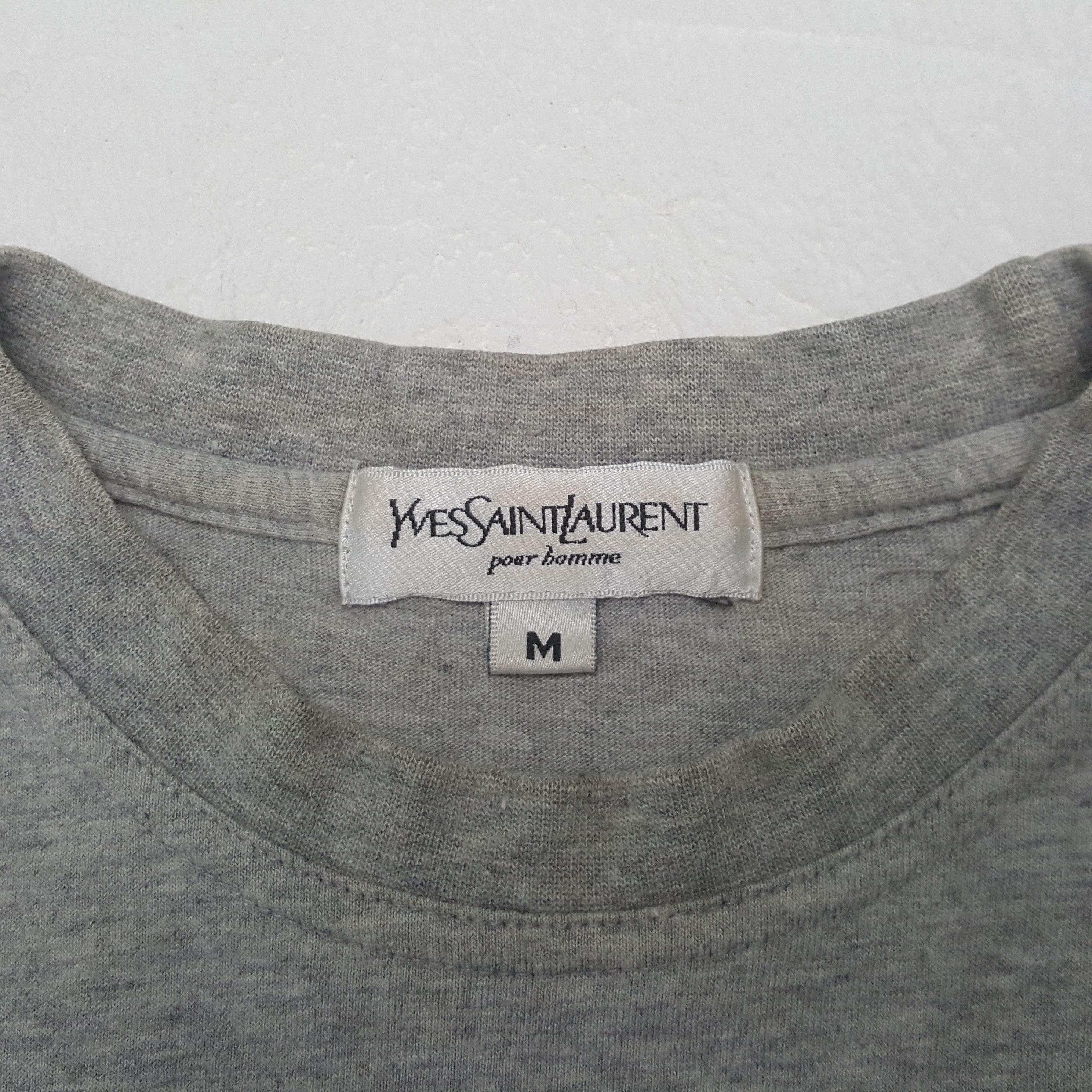 Yves Saint Laurent Yves Saint Laurent Fashion Brand Tshirt C294N72 Size US L / EU 52-54 / 3 - 4 Thumbnail
