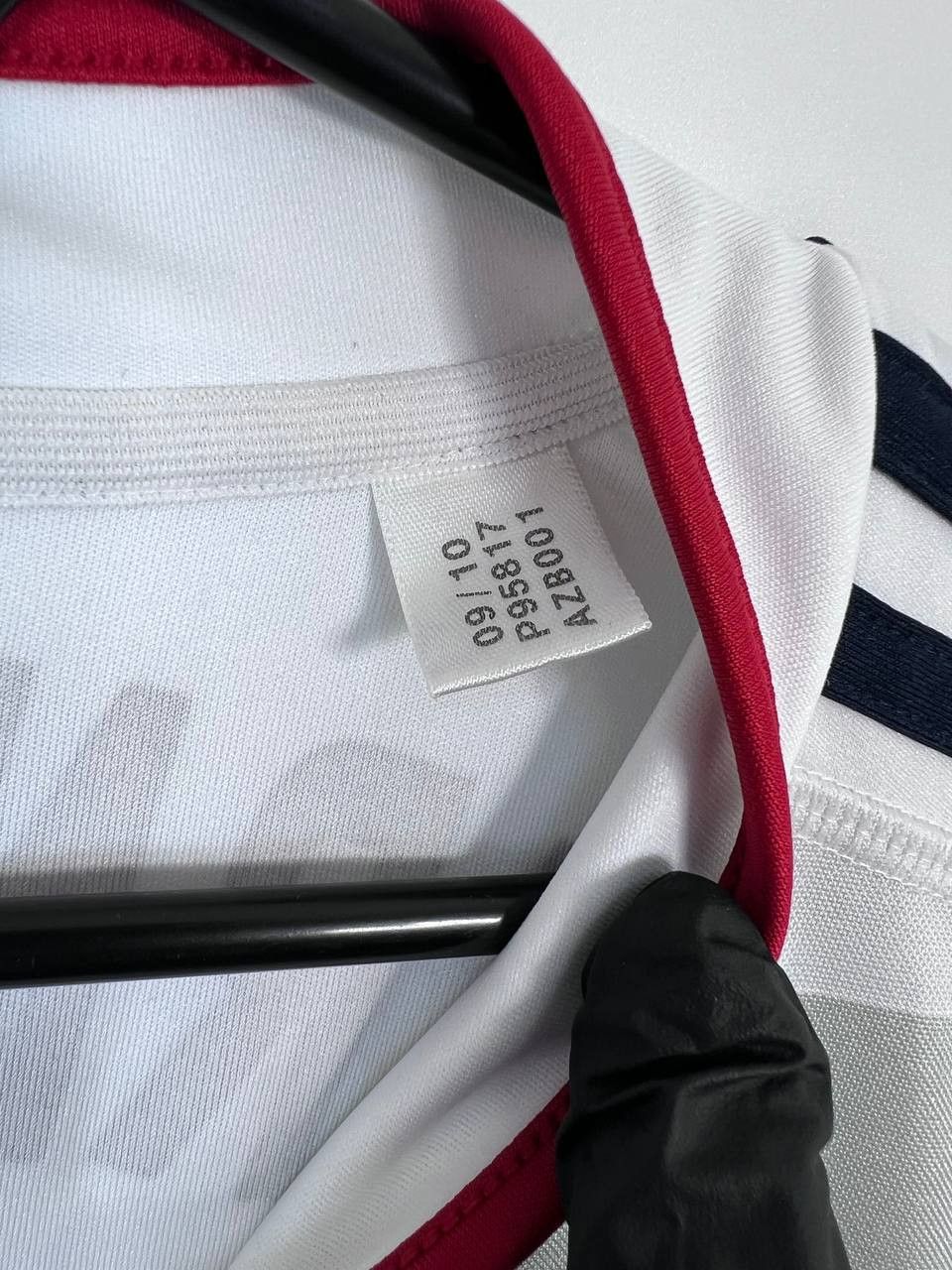 Adidas Bayern Munich 2010-2011-2012 Away Jersey Size XL Size US XL / EU 56 / 4 - 4 Thumbnail