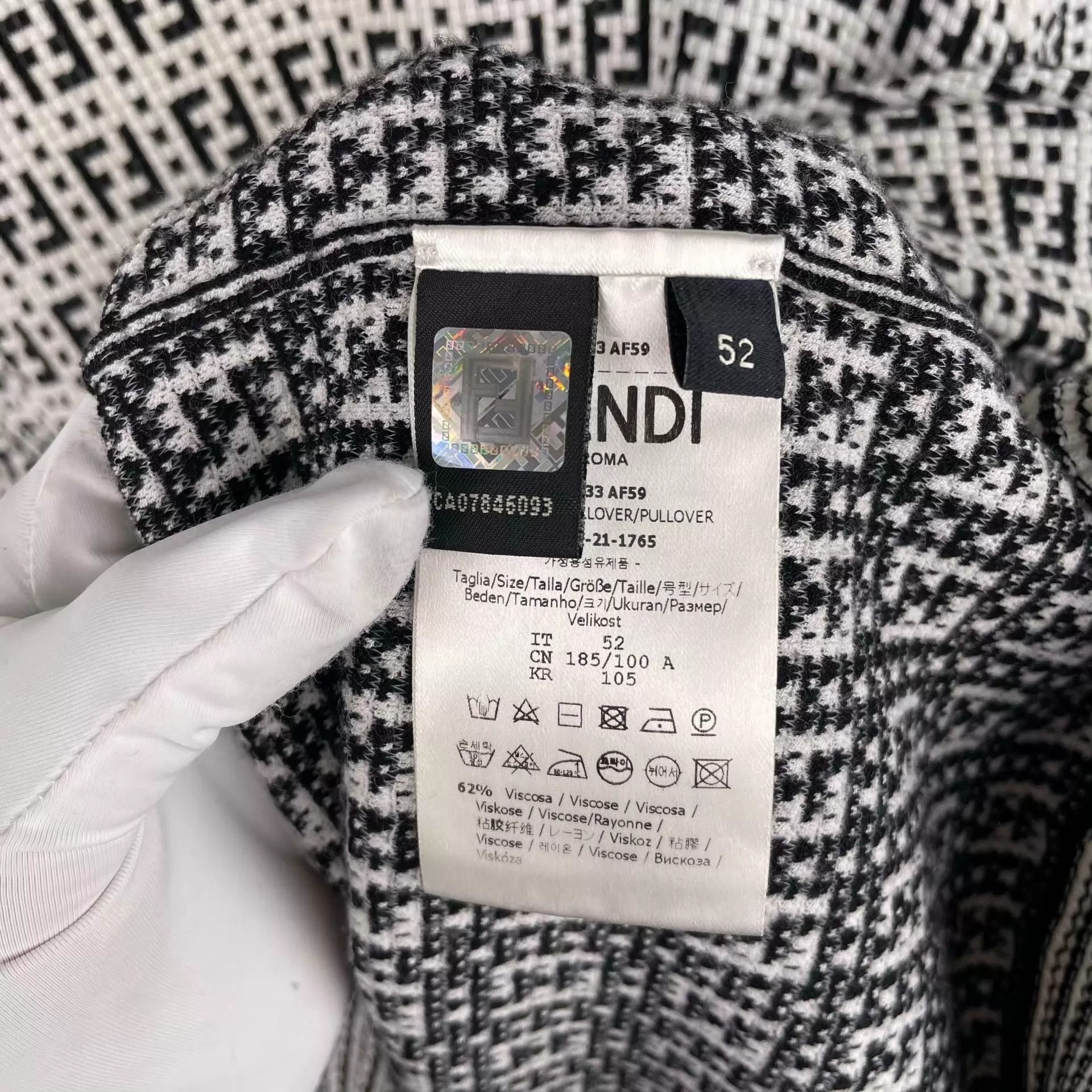 Fendi FENDI FF Print Crewneck LS Knit Sweater 52 IT Size US L / EU 52-54 / 3 - 4 Thumbnail