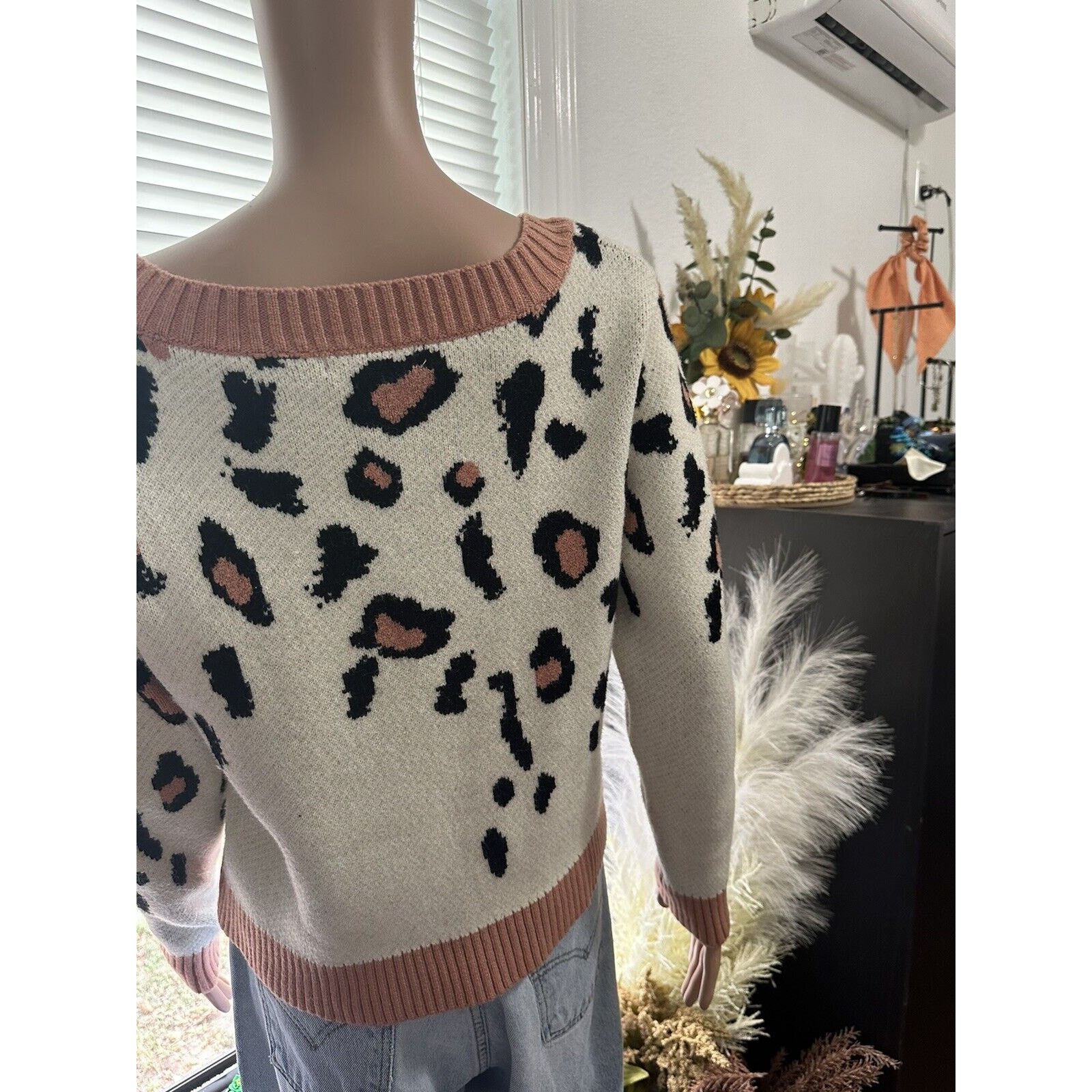 Team Cozy Leopard Print Sweater Cozy Casual Size Small Medium Size M / US 6-8 / IT 42-44 - 3 Thumbnail