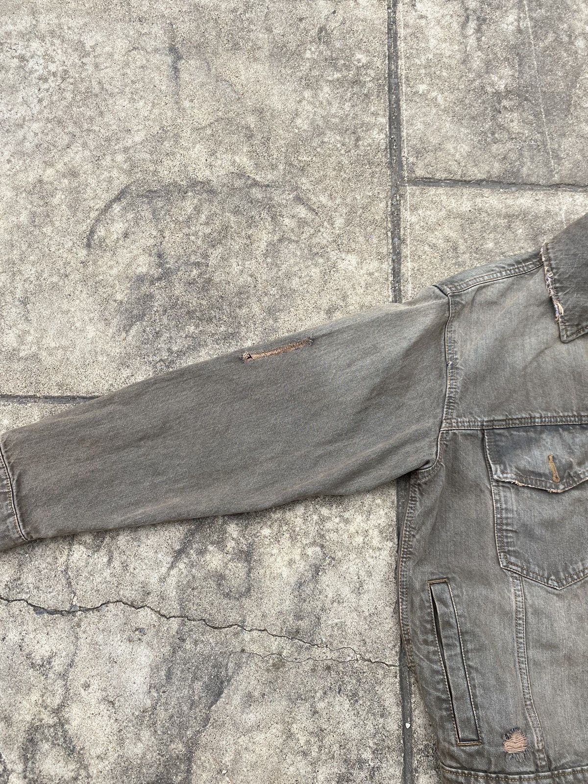 Vintage Brown Distressed Denim Jacket Size US M / EU 48-50 / 2 - 5 Thumbnail