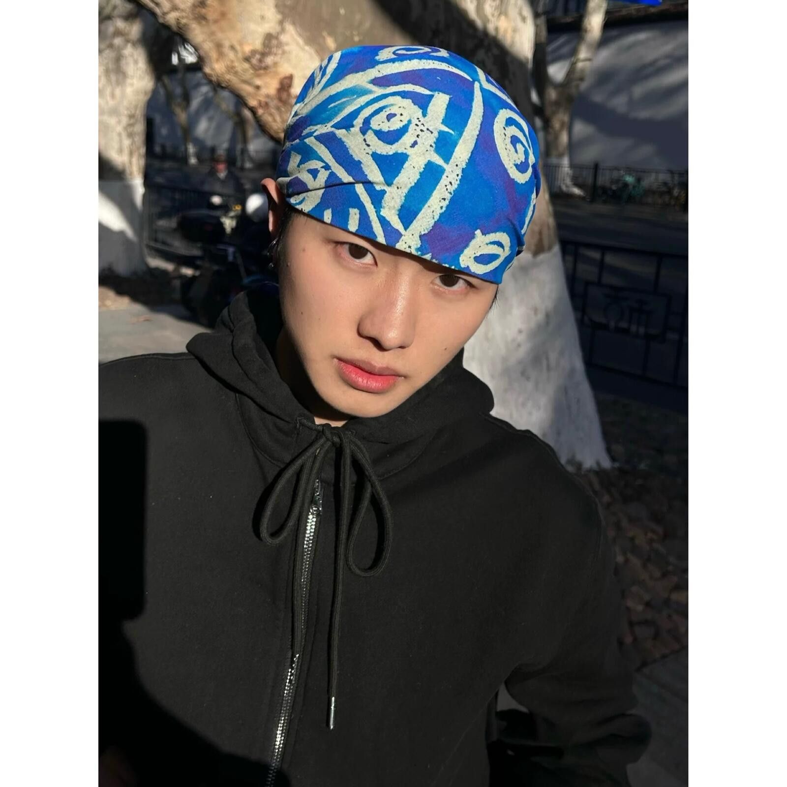 Japanese Brand Y2k Blue Pattern Bandana Headscarf Size ONE SIZE - 2 Thumbnail