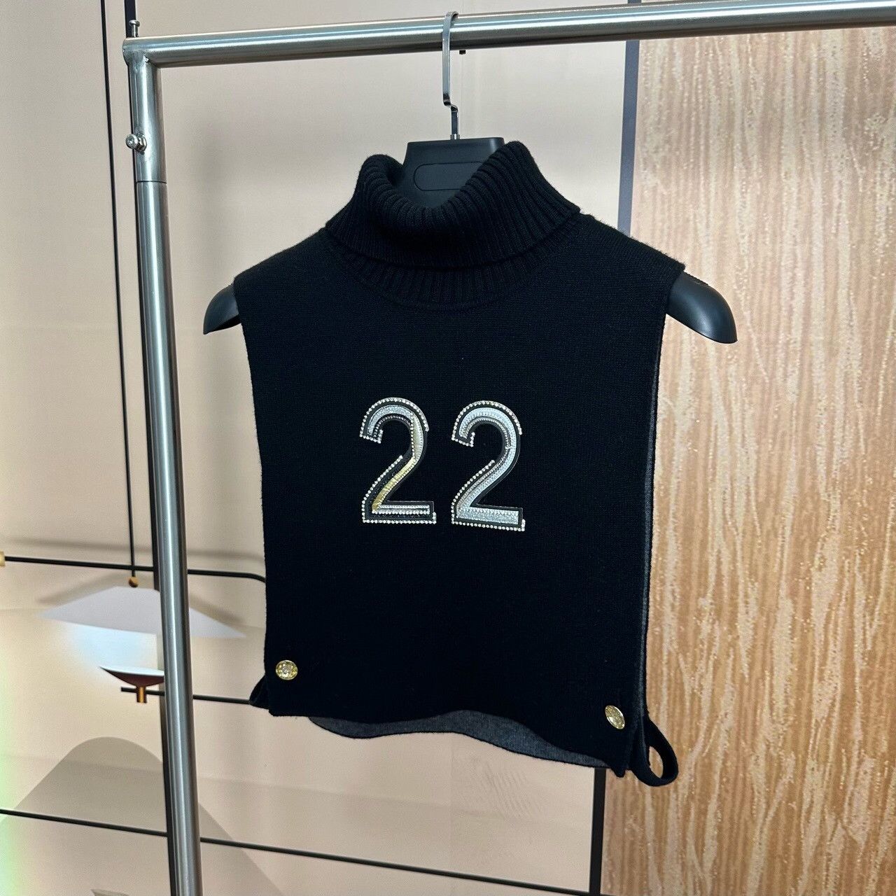 Chanel Chanel Black Sweater L Women Size L / US 10 / IT 46 - 1 Thumbnail