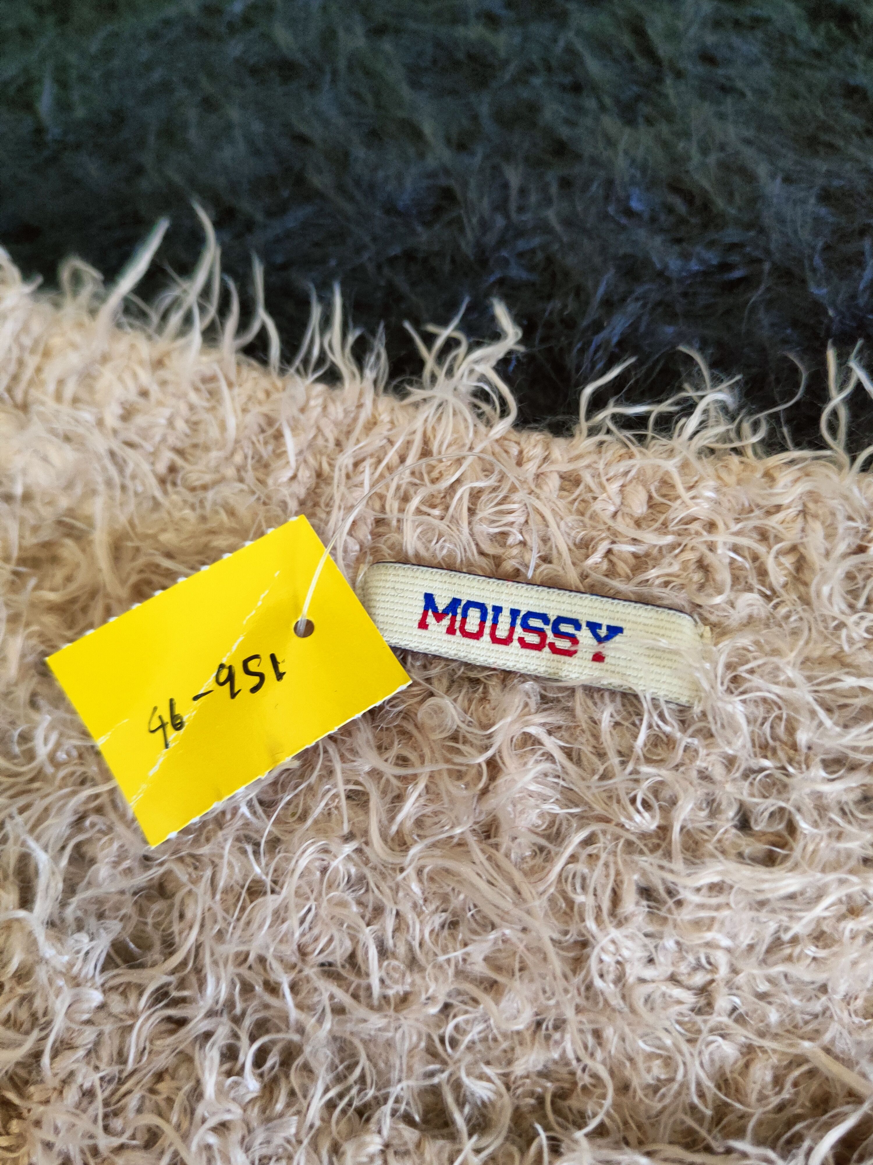 MOUSSY DL Moussy Beige Fur Mohair Knitwear #46-951 Size L / US 10 / IT 46 - 12 Thumbnail
