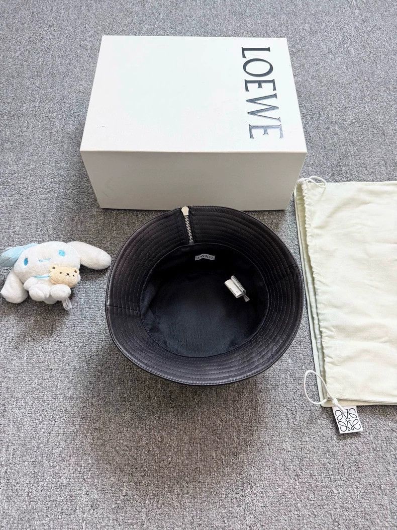 Loewe LOEWE size57 Black calf leather cap with logo Size ONE SIZE - 3 Thumbnail