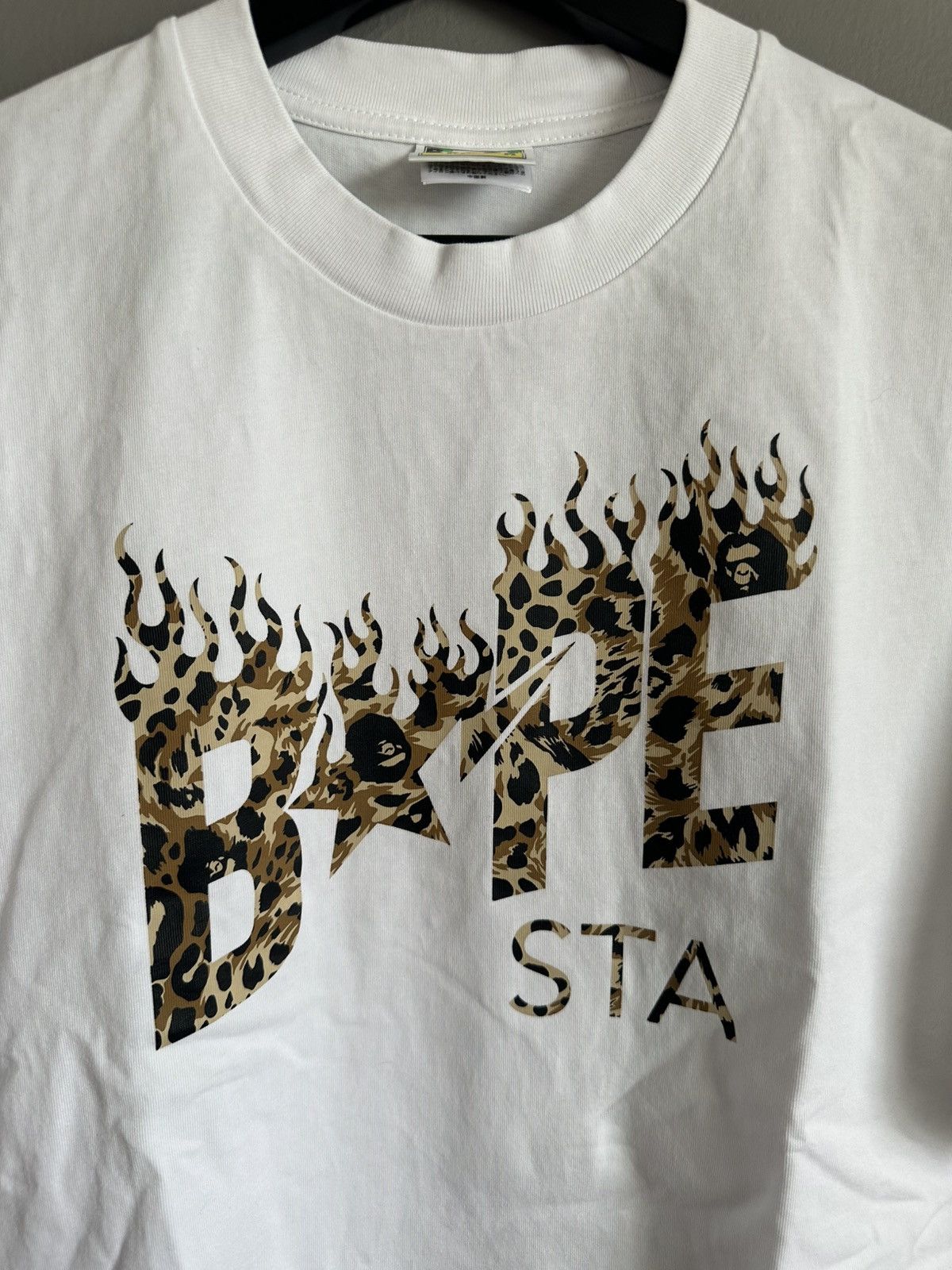 Bape BAPE Wild Leopard STA Logo Tee White Size M Size US M / EU 48-50 / 2 - 2 Thumbnail
