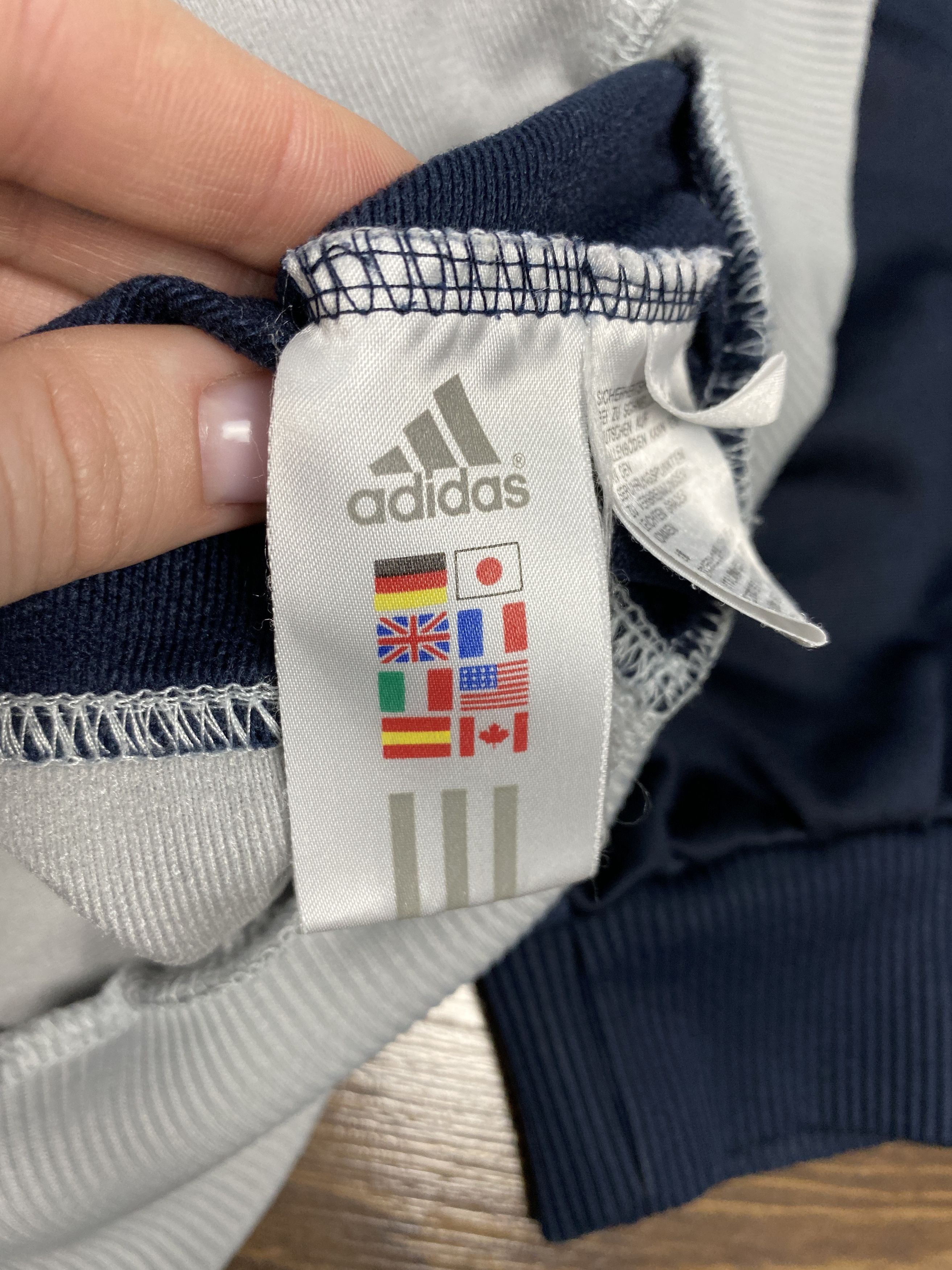 Adidas Adidas vintage track top jacket y2k Size US L / EU 52-54 / 3 - 6 Thumbnail