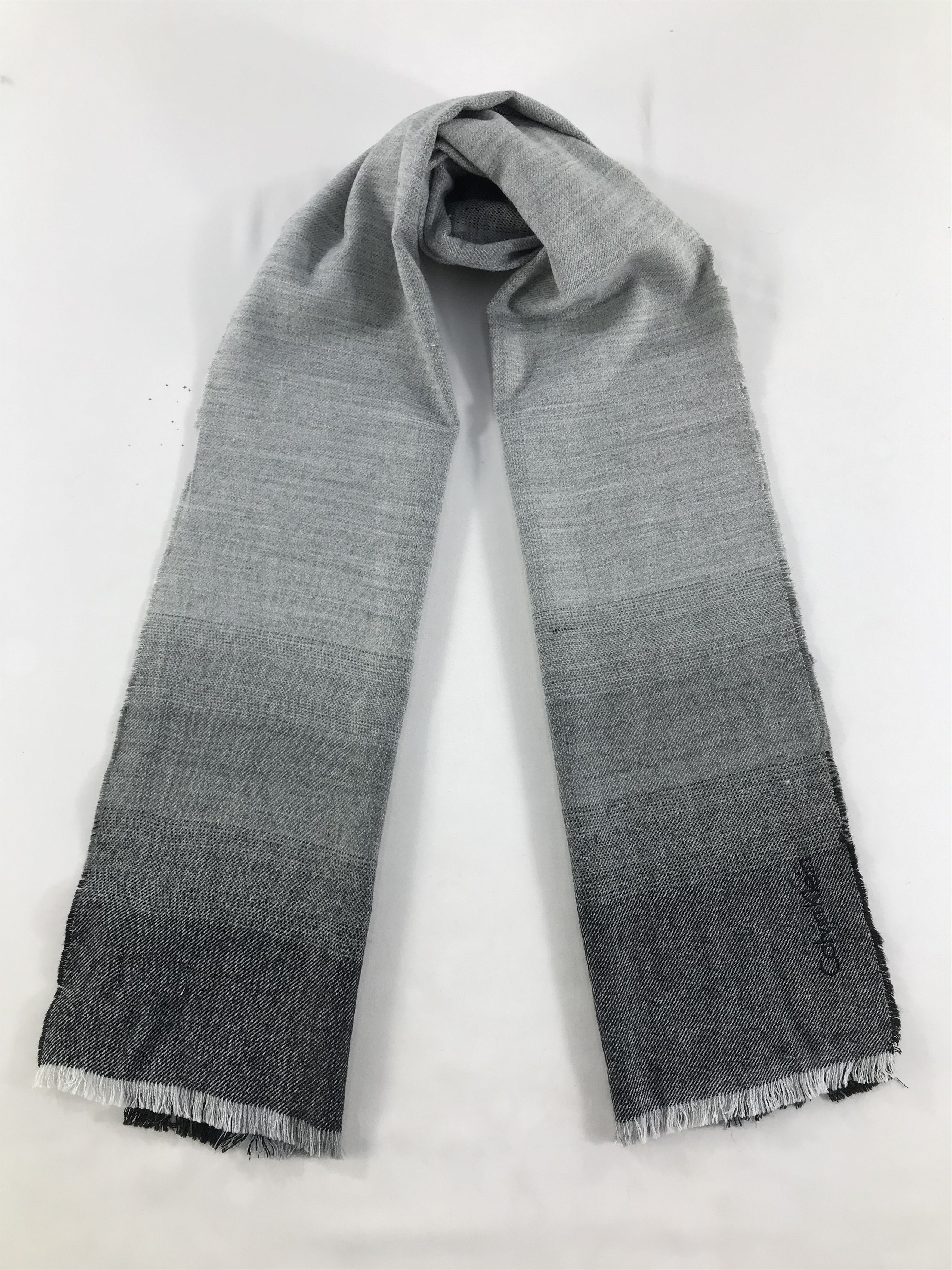 Calvin Klein Vintage Calvin Klein Scarf/Muffler/Neckwear MF1034 Size ONE SIZE - 1 Thumbnail