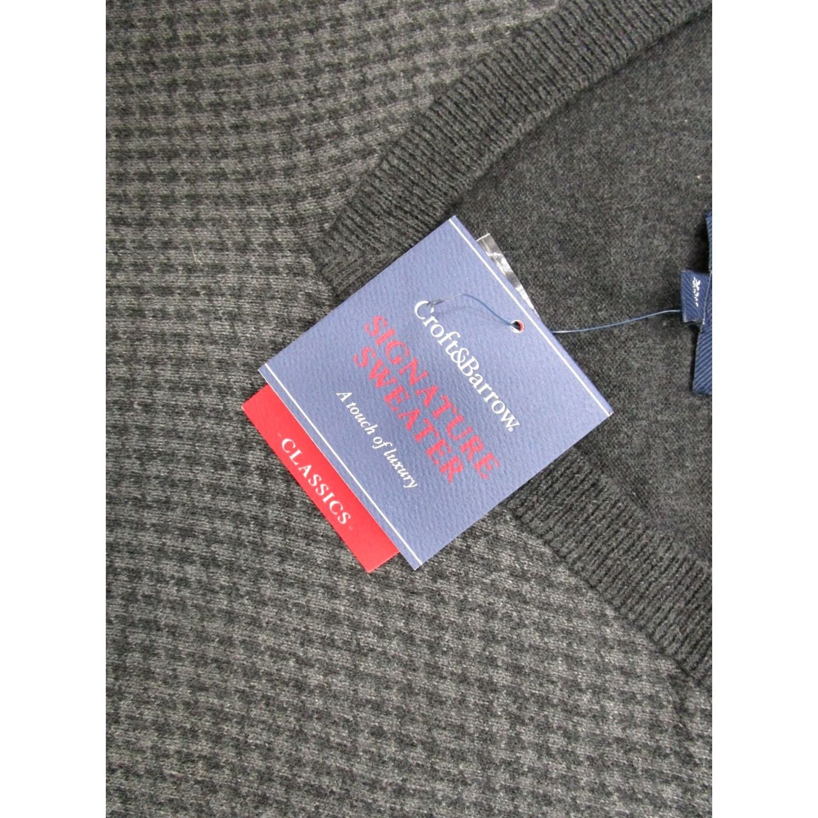 Croft & Barrow Croft & Barrow Signature V-Neck Sweater Vest Mens 2XL Houndstooth Gray Cotton Knit Vest Slim Non-Printed NEW Size US XXL / EU 58 / 5 - 2 Thumbnail