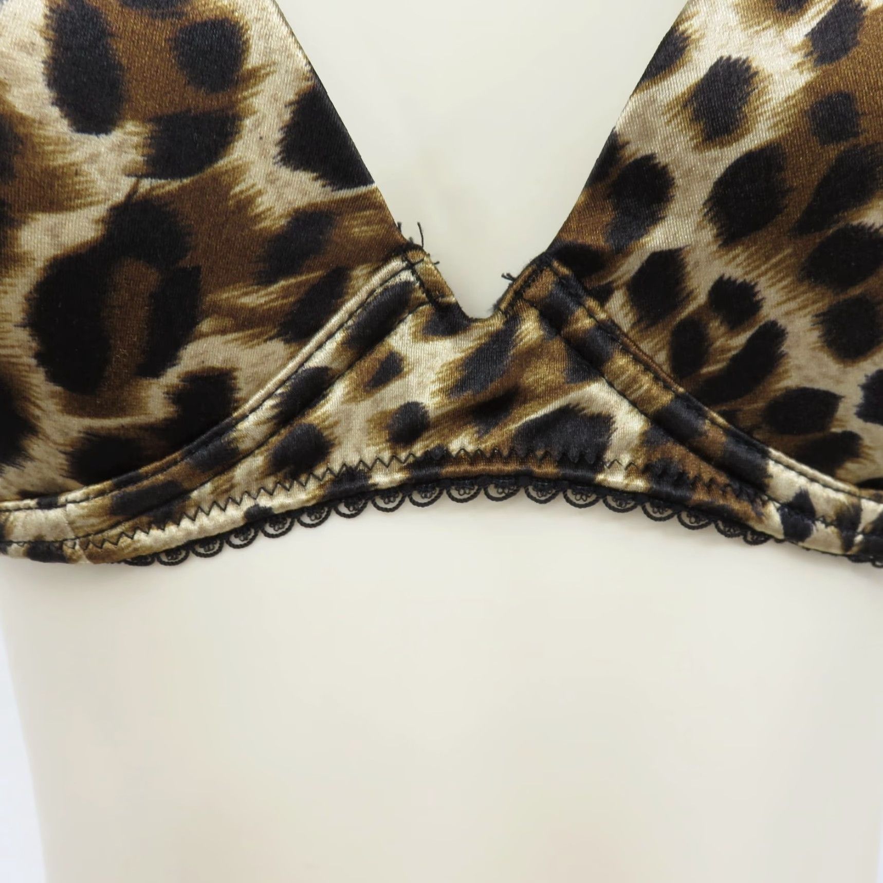 Vintage **Smart & Sexy 36C Underwire Lined Leopard Bra Scallop Trim** User: **Smart & Sexy 36C Leopard Underwire Lined Bra Scallop Trim** Size ONE SIZE - 4 Thumbnail