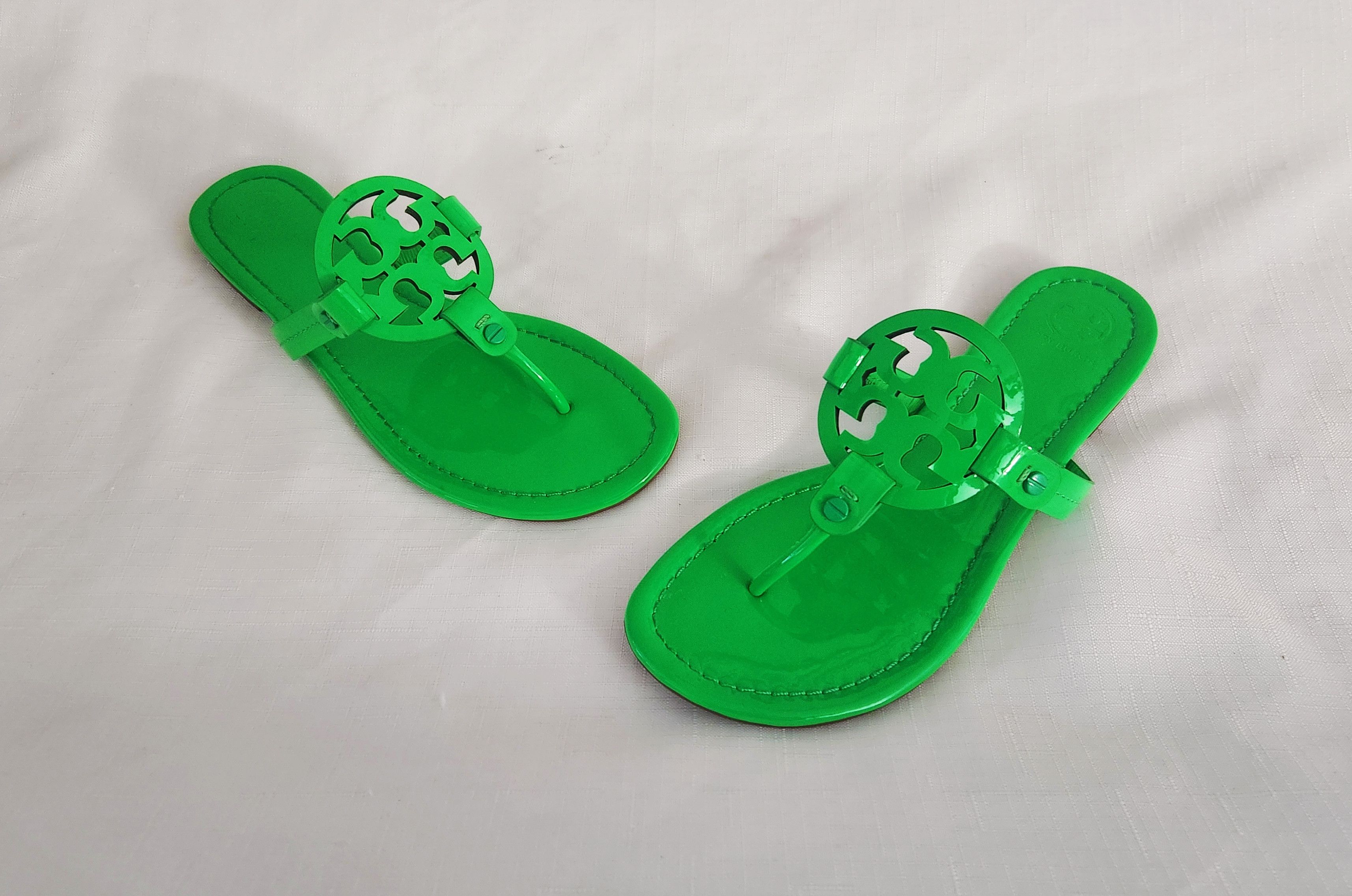 Designer × Tory Burch Tory Burch Miller Sandals Rare Fluo green Patent leather 8.5 Size US 8.5 / IT 38.5 - 1 Thumbnail