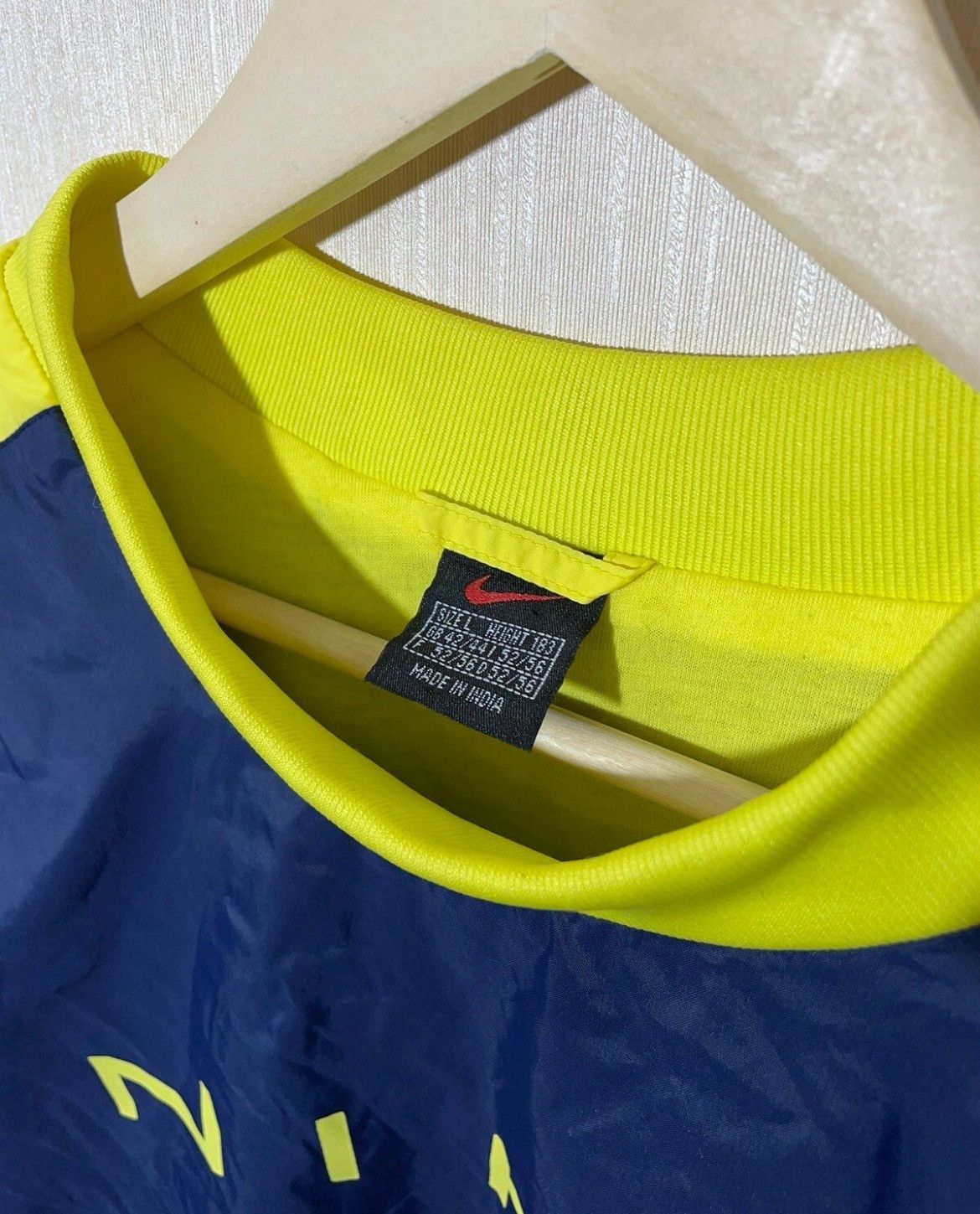 Nike × Vintage Nike nylone vintage streetwear sweatshirt Size US L / EU 52-54 / 3 - 4 Thumbnail