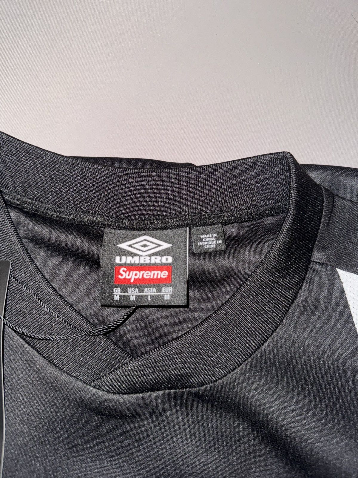 Supreme × Umbro Supreme x Umbro Black Old English Soccer Jersey Size US M / EU 48-50 / 2 - 3 Thumbnail