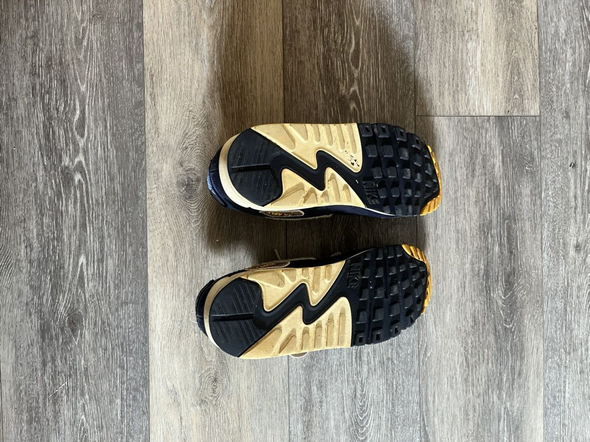 Jordan Brand × Nike Air Max 90 Size US 11 / EU 44 - 7 Thumbnail