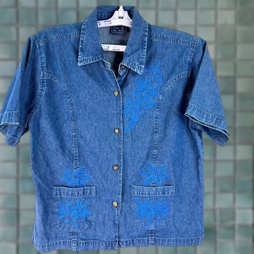 Denime VINTAGE Jane Ashley Denim Button-Up Jean Top Womens Size L Blue Floral Short Sleeve 80s 90s Size L / US 10 / IT 46 - 1 Thumbnail