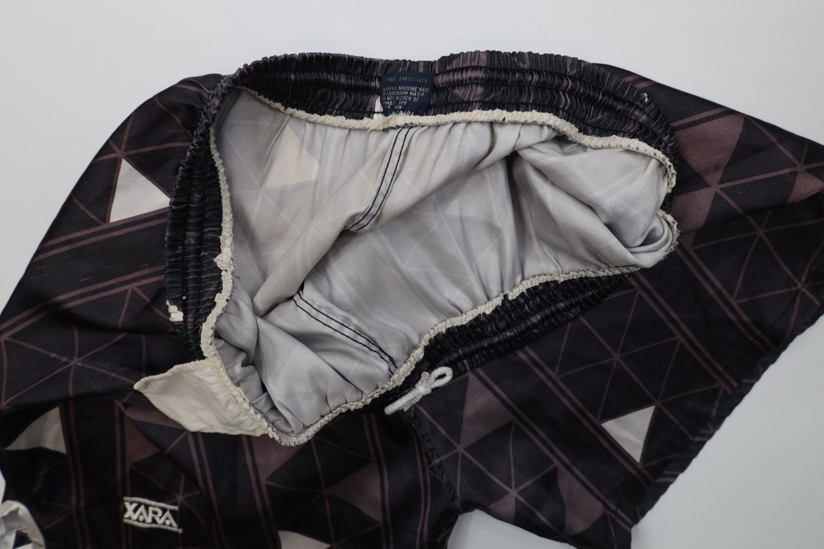 Vintage Vintage 90s Geometric Running Jogging Soccer Shorts Size US 34 / EU 50 - 10 Thumbnail