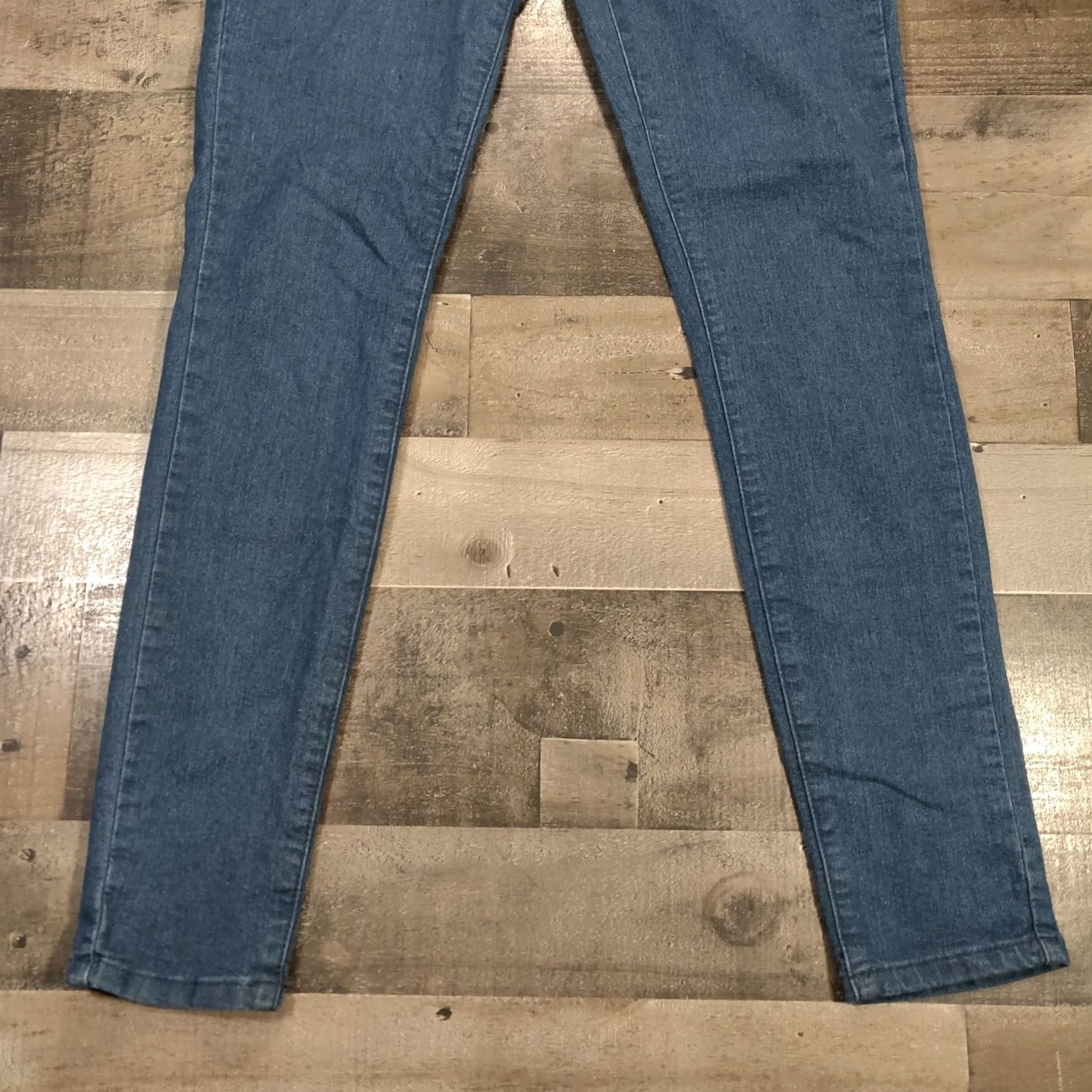 Forever 21 FOREVER 21 Jeans Womens Skinny Zip Closure Medium Wash Blue Denim Low Rise Size 26 Size 26" / US 2 / IT 38 - 7 Thumbnail