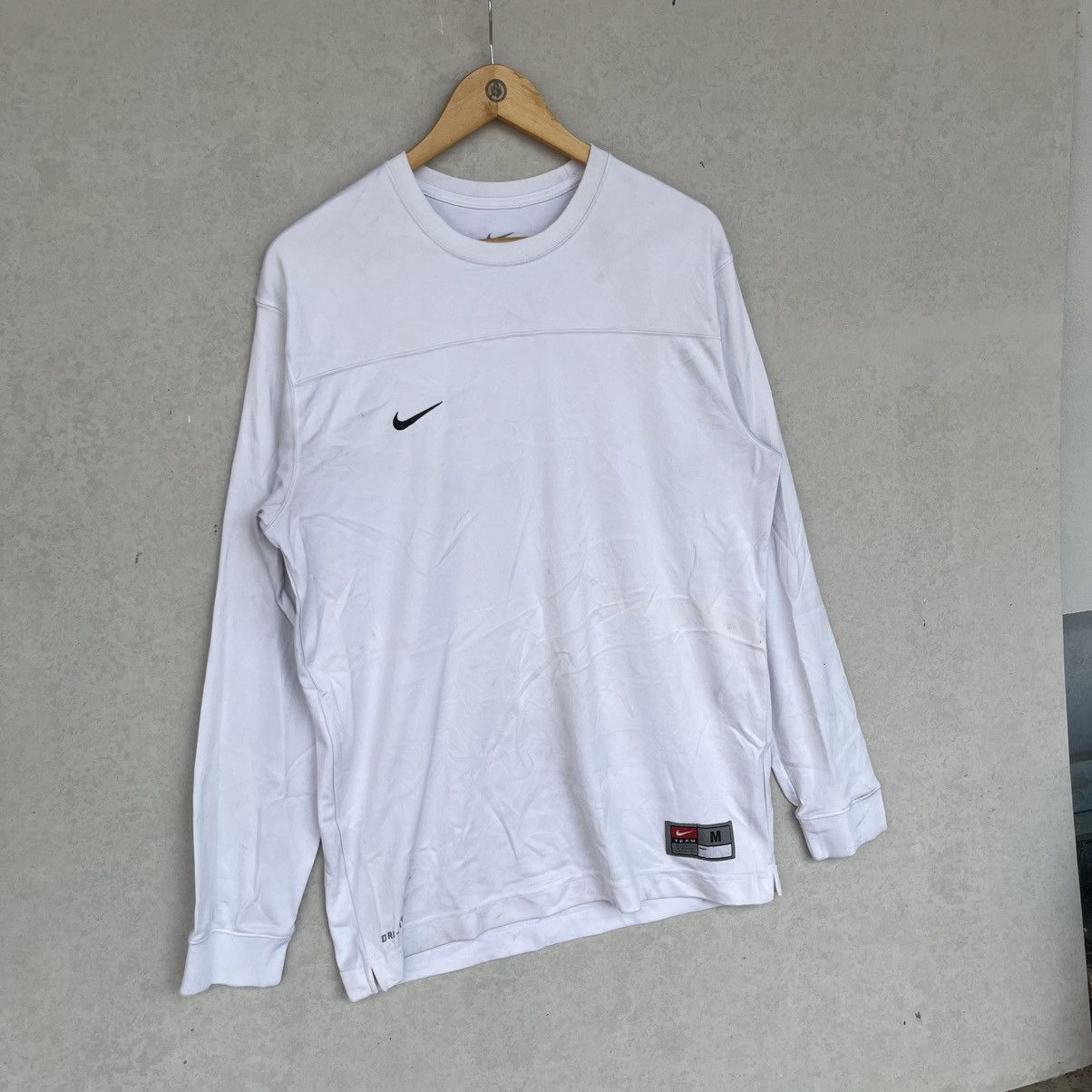 Other Vintage Nike Small Embroidered White Long Sleeve Top Size M Size US M / EU 48-50 / 2 - 3 Thumbnail