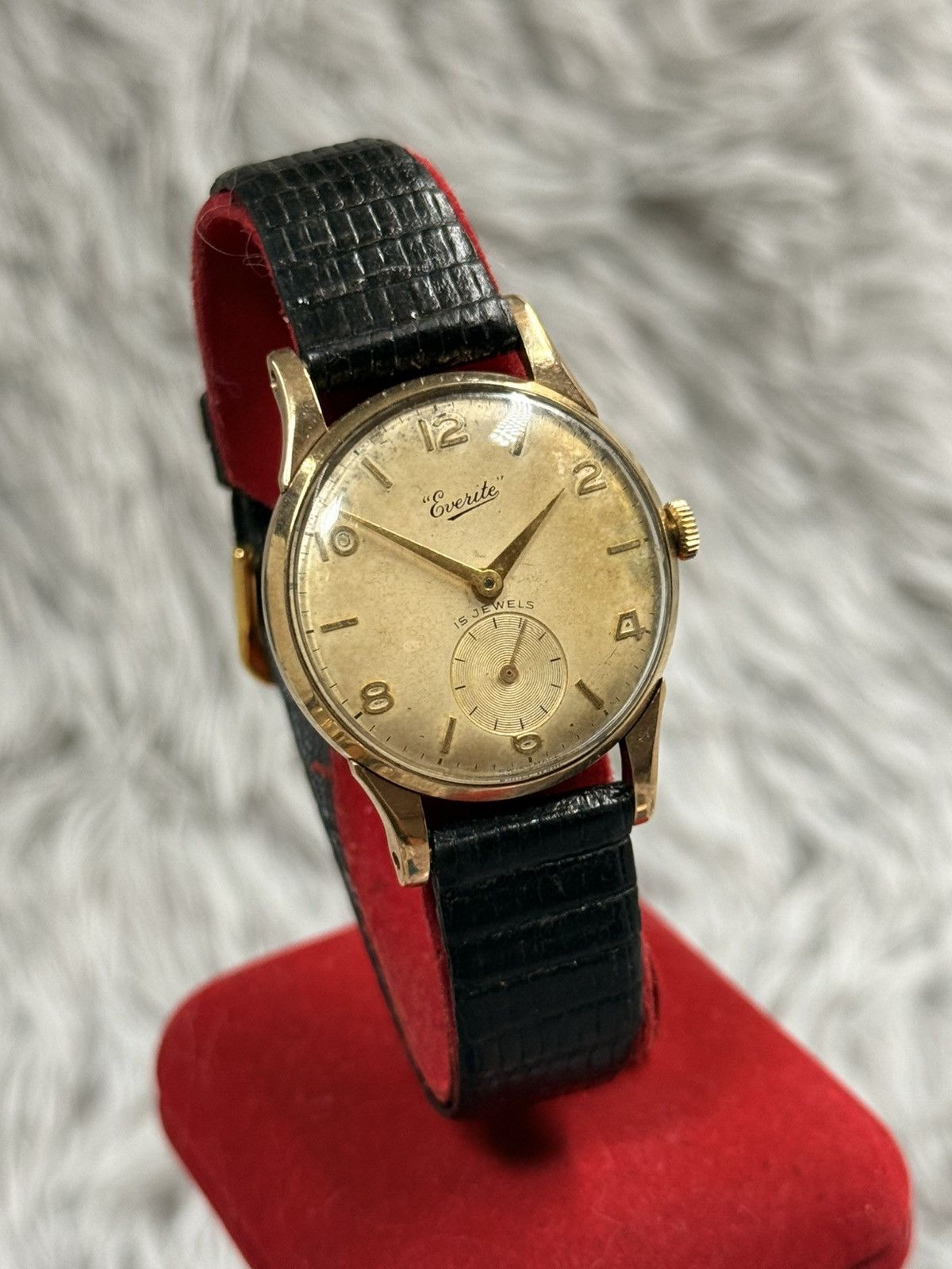 Vintage Vintage 1970’s EVERITE 15 jewels Manual Watch 9CT. Gold Size ONE SIZE - 1 Thumbnail