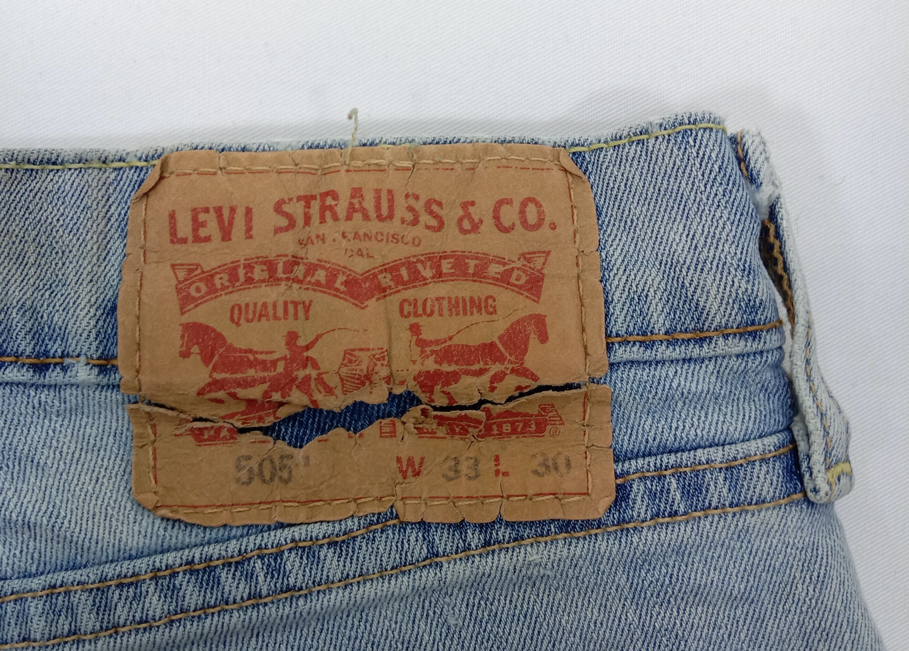 Levi's Vintage Levi's 505 Jeans Light Wash Denim Size US 33 - 15 Thumbnail