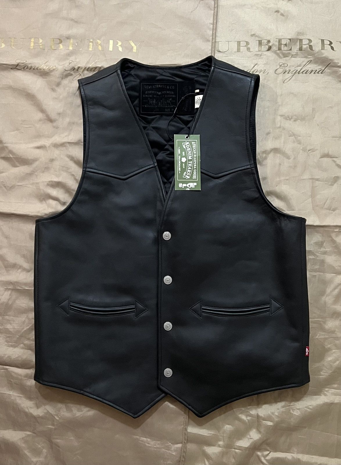 DENIM TEARS × Levi's LEVI'S® X DENIM TEARS TRACY'S KING TUT VEST size M Size US M / EU 48-50 / 2 - 2 Thumbnail