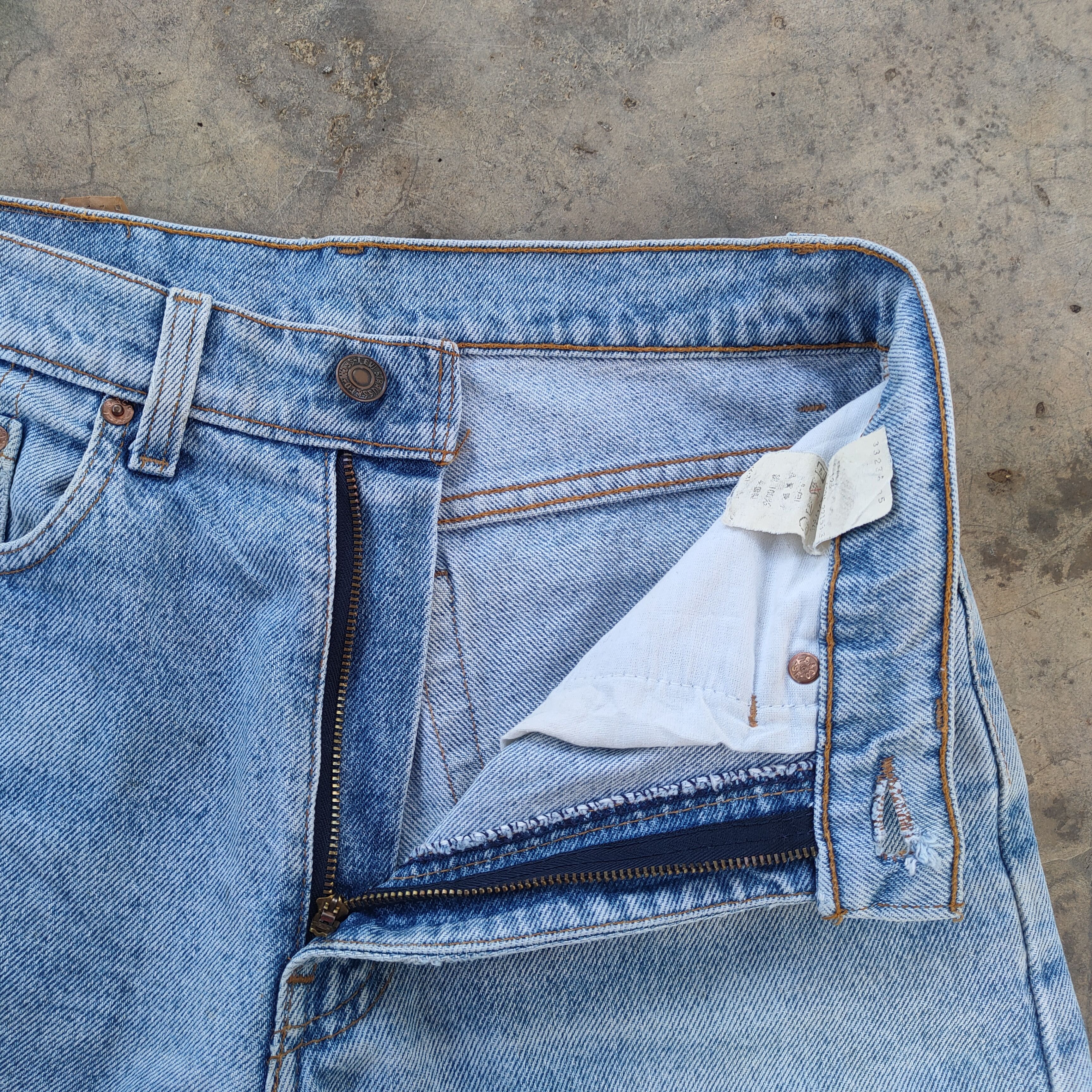Levi's Vintage Clothing VINTAGE LEVI'S 510 94' USA FADED RIPPED JEANS DENIM PANTS Size US 29 - 10 Thumbnail