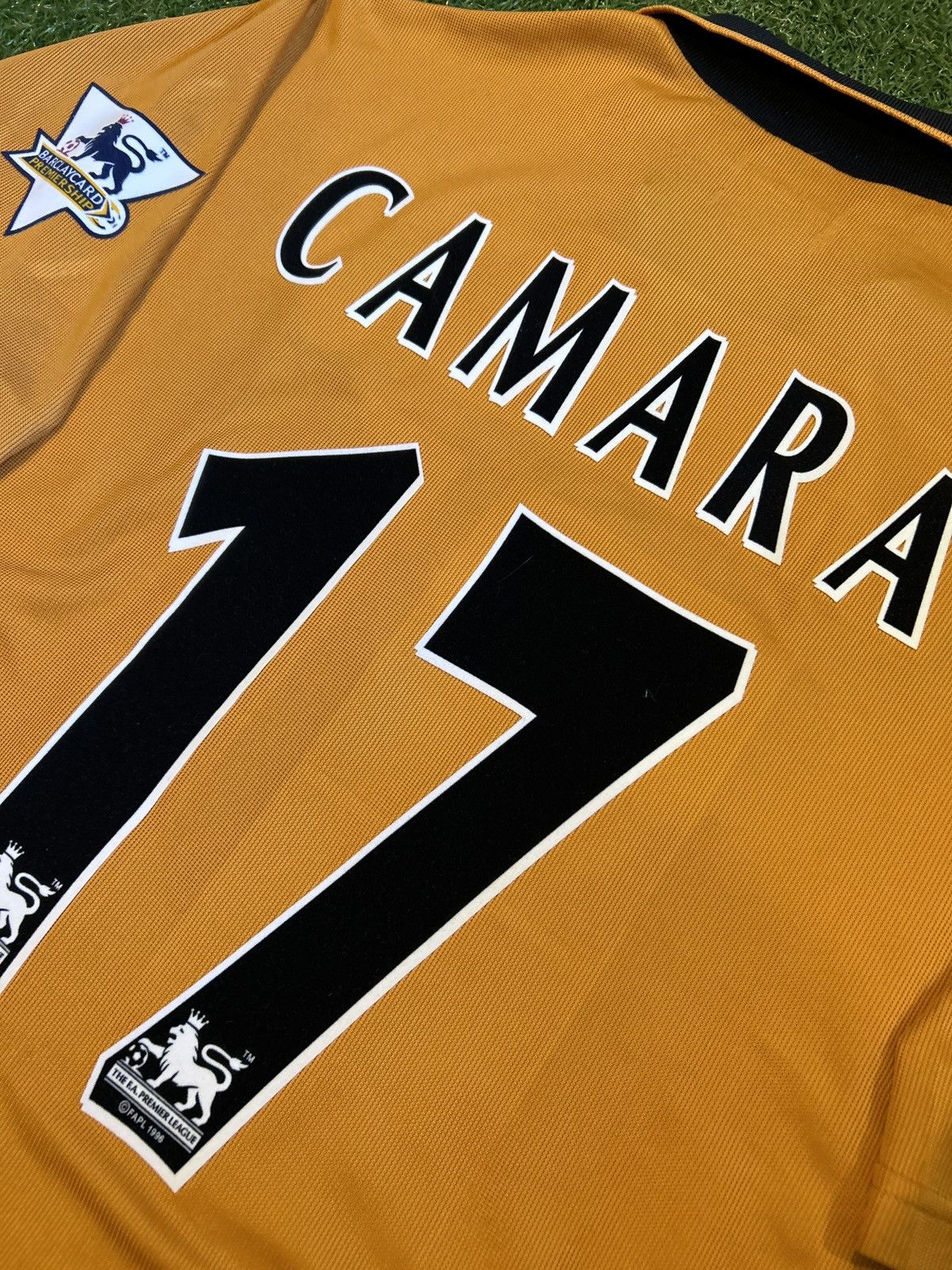 Vintage 03/04 Wolverhampton Wanderers FC Camara Home Shirt Size US L / EU 52-54 / 3 - 9 Thumbnail