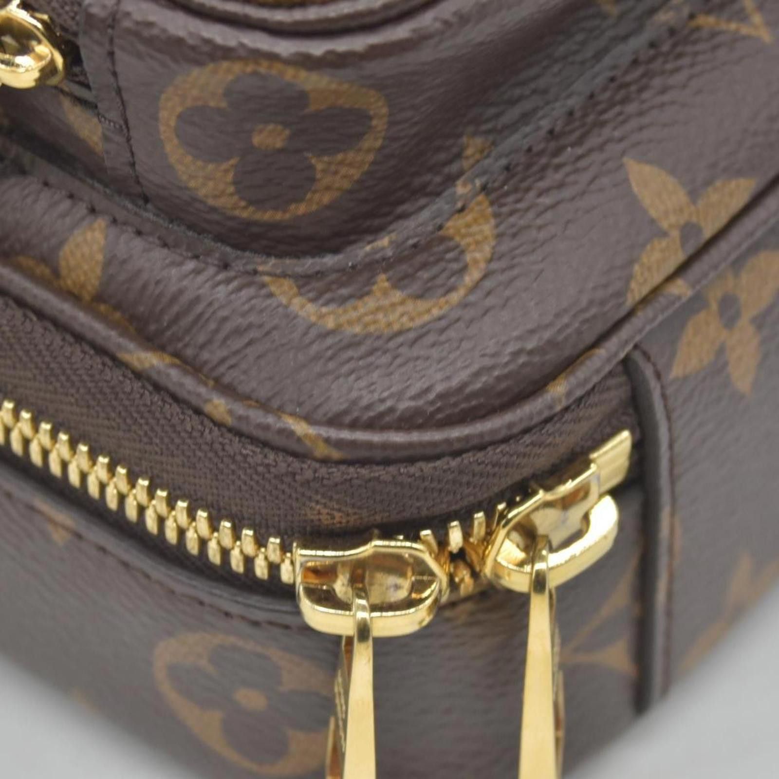 Louis Vuitton $3100 Louis Vuitton Monogram Utility Crossbody Size ONE SIZE - 5 Thumbnail