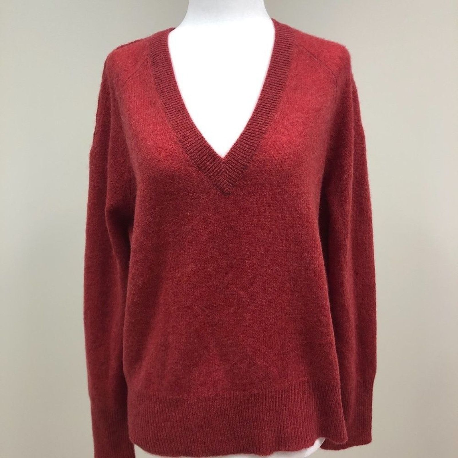 360Cashmere v-neck cashmere sweater from 360 Cashmere Size XS / US 0-2 / IT 36-38 - 1 Thumbnail