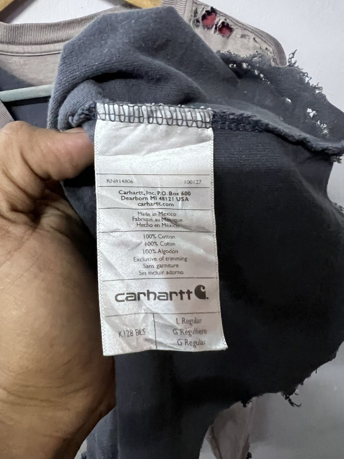 Vintage VINTAGE THRASHED LONG SLEEVE CARHARTT Size US XL / EU 56 / 4 - 11 Thumbnail
