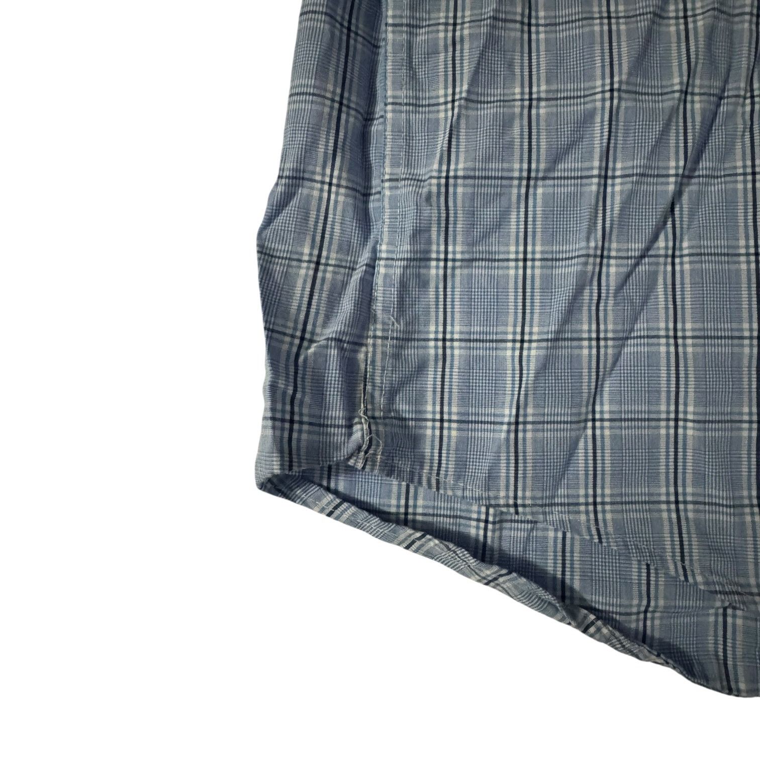 Izod IZOD Blue White Plaid Dress Shirt Lightweight Large Comfort Size US L / EU 52-54 / 3 - 6 Thumbnail