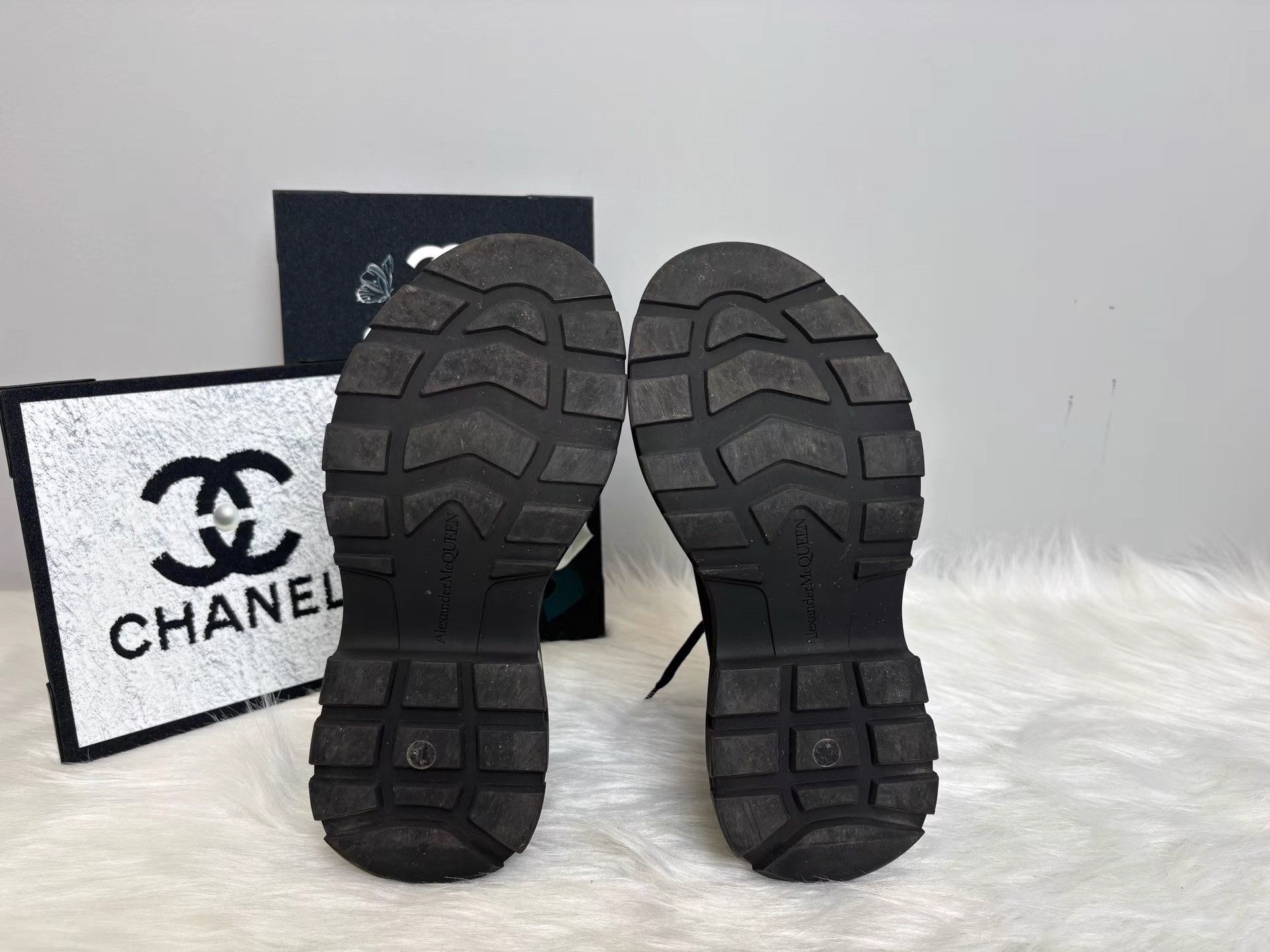 Alexander McQueen Alexander McQueen Tread Slick Leather Low Shoes K36 Size US 8 / IT 38 - 4 Thumbnail