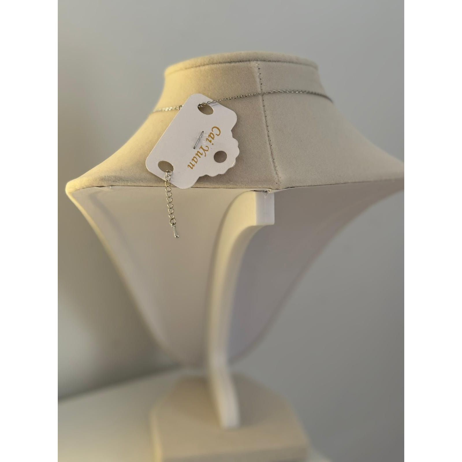 Other Silver Flower Pendant Necklace Pearl Crystal Statement Size ONE SIZE - 5 Thumbnail