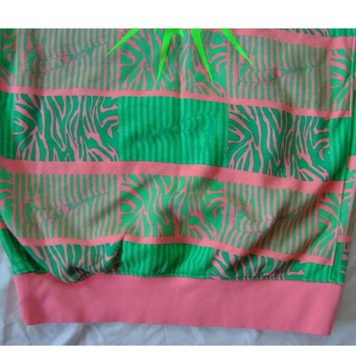 Nike Nike Club Pink & Green Trippy Safari Geo Sweater M/L Size US M / EU 48-50 / 2 - 7 Thumbnail