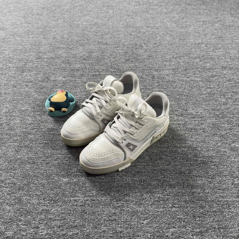 Louis Vuitton Louis Vuitton Trainer Low Top Fashion Sneakers 0079 Size US 6 / IT 36 - 1 Thumbnail