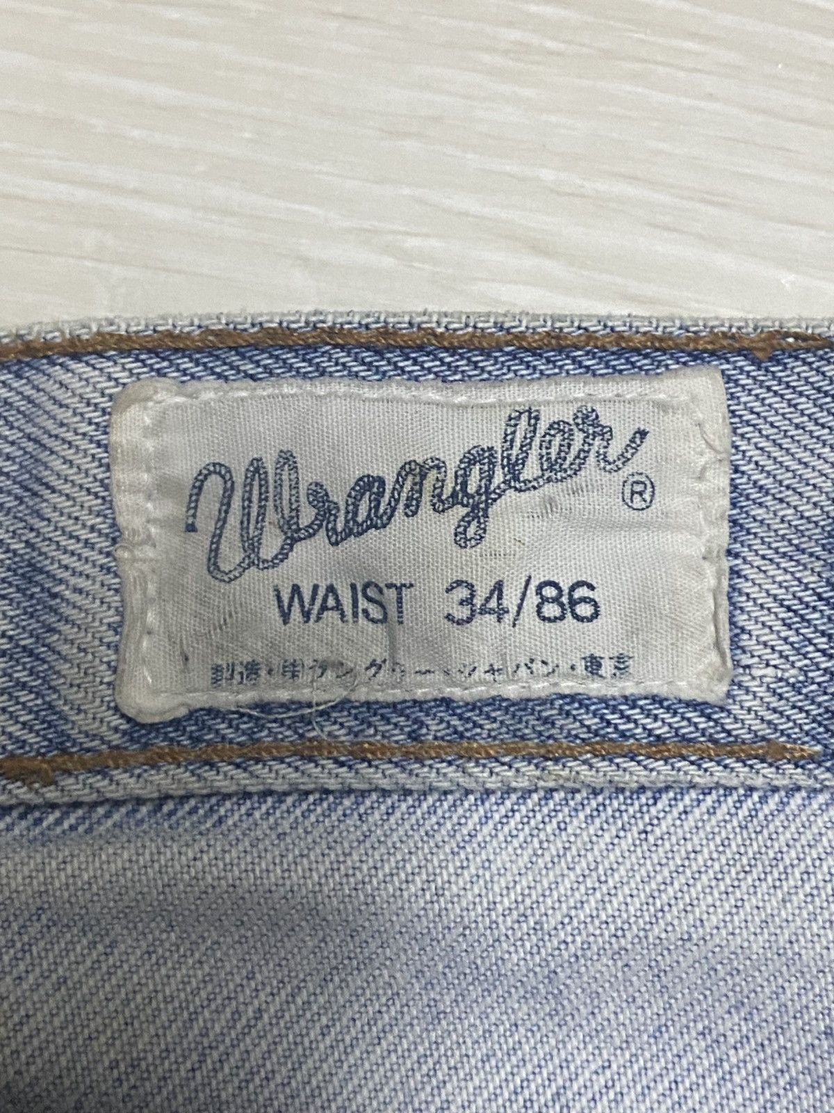 Wrangler Wrangler Vintage Distressed Denim One of a Kind Fade & Paint Size US 33 - 18 Thumbnail