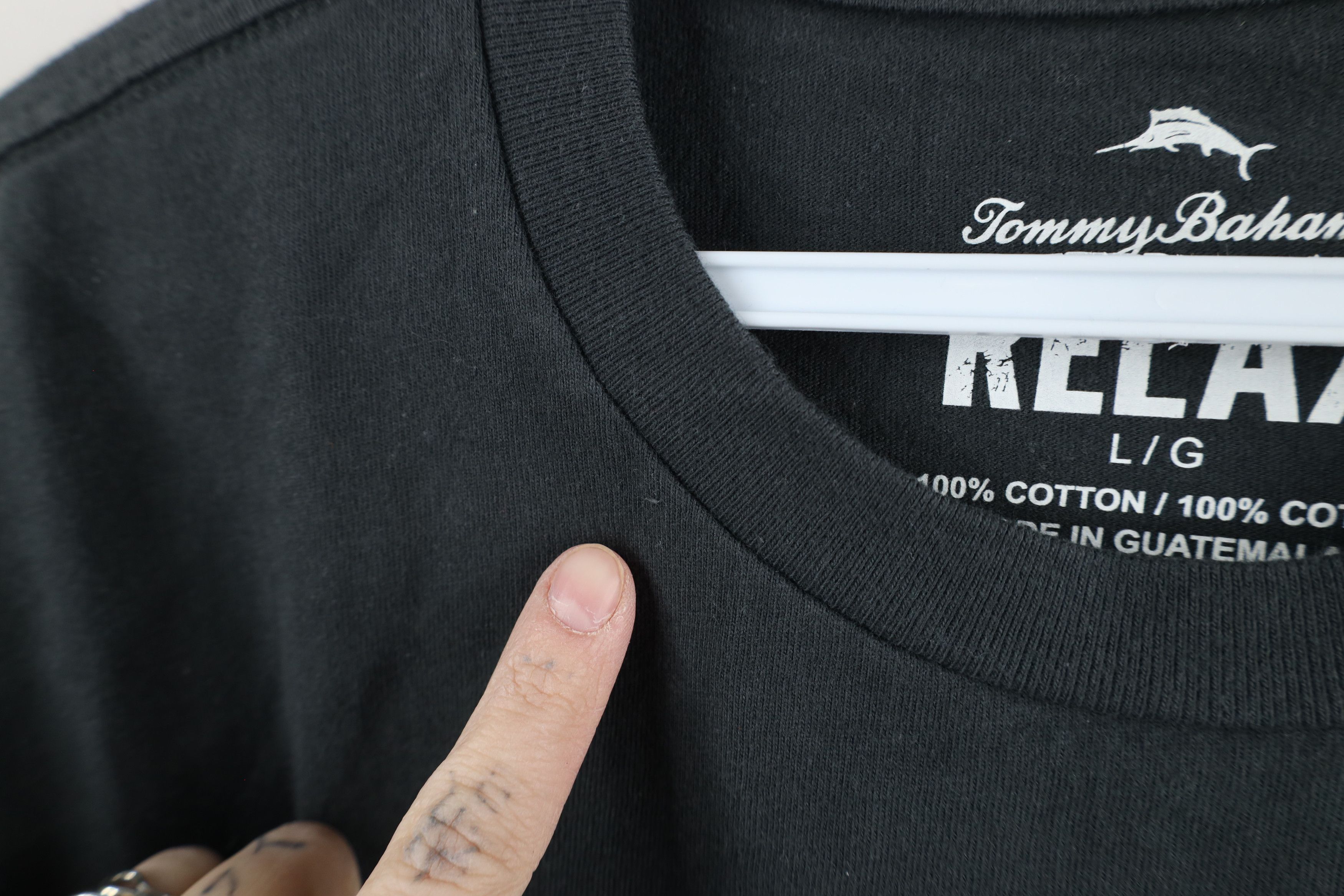 Tommy Bahama × Vintage Vintage Y2K Tommy Bahama Relax Football Drink T-Shirt Gray Size US L / EU 52-54 / 3 - 5 Thumbnail