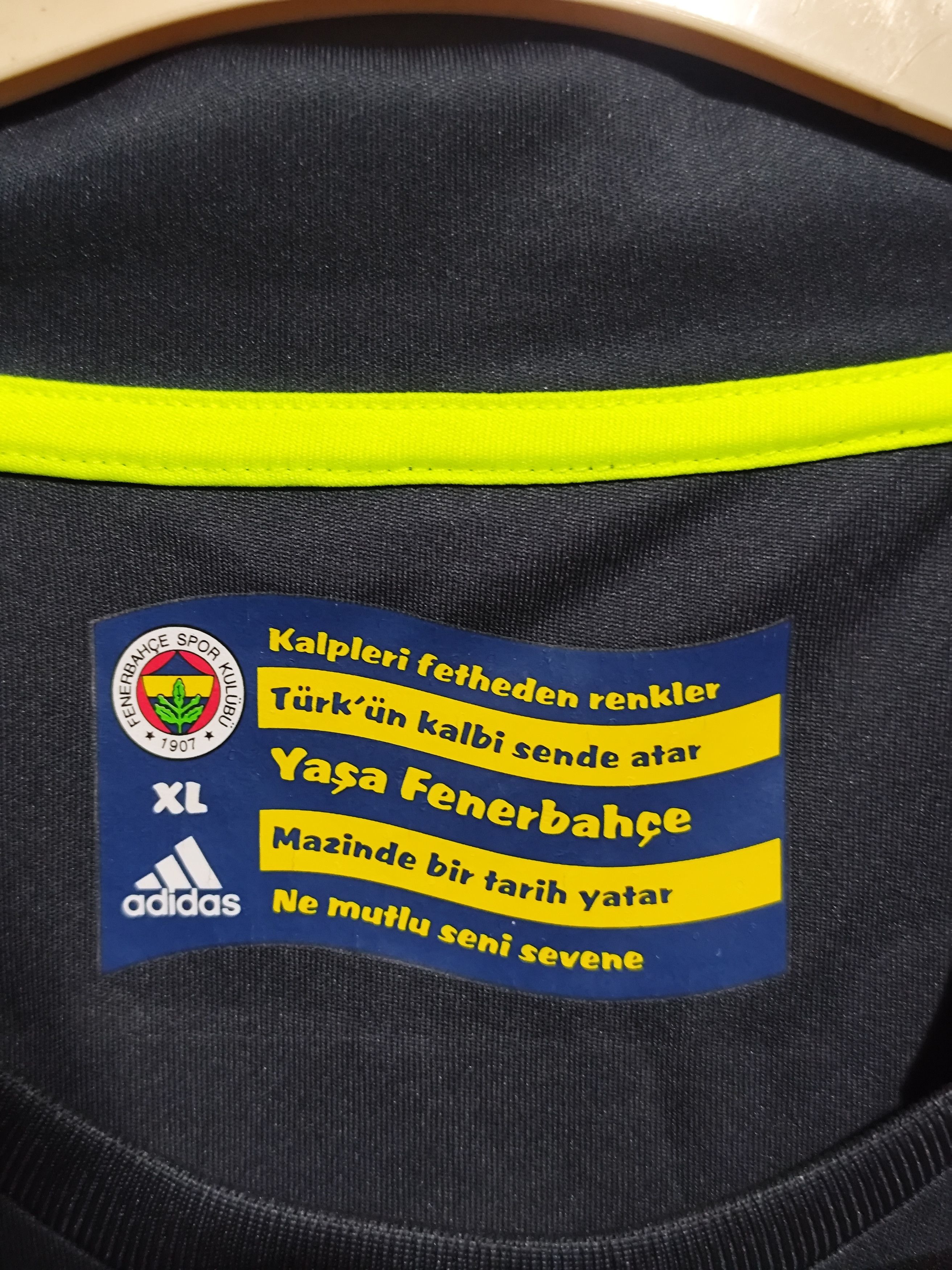 Adidas Adidas x Fenerbahce 2009-10 R. Carlos #3 Third Jersey Size US XL / EU 56 / 4 - 7 Thumbnail