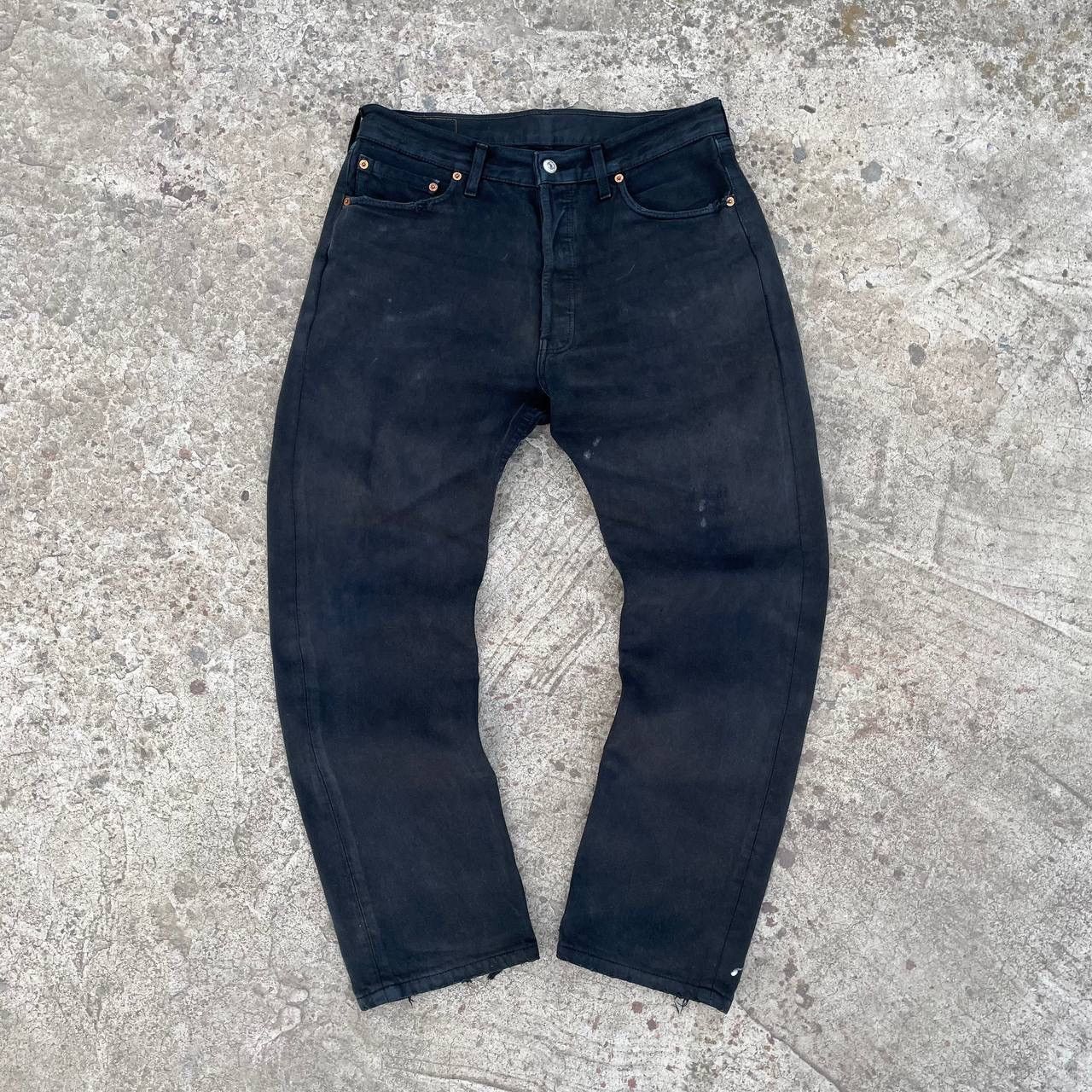 Levi's Vintage Clothing Vintage Japanese Style Levi’s Jeans 90s Distressed W34xL30 Size US 34 / EU 50 - 1 Thumbnail