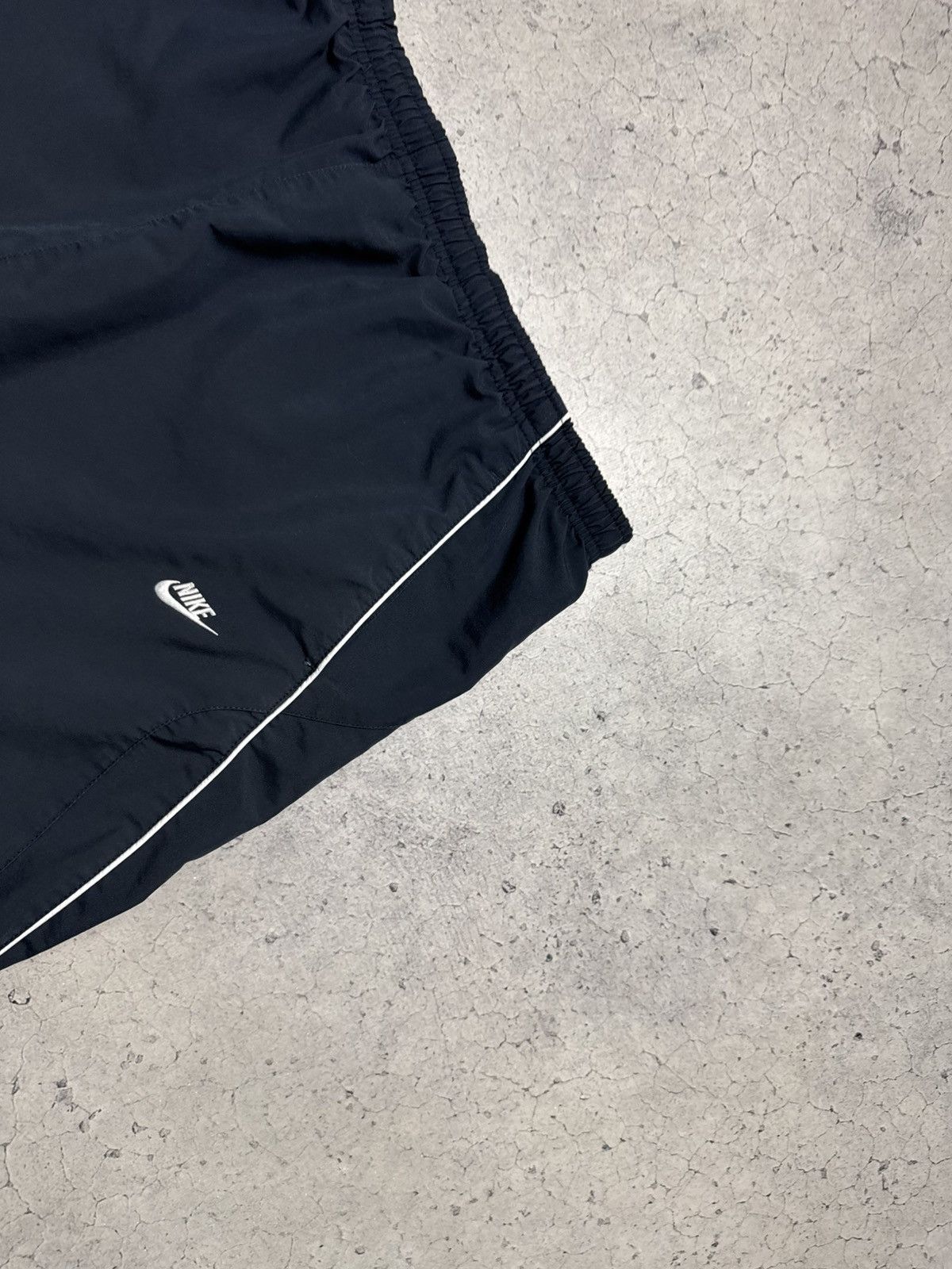 Nike Nike Vintage Nylon Shorts Y2K Drill Swoosh Size US 36 / EU 52 - 3 Thumbnail