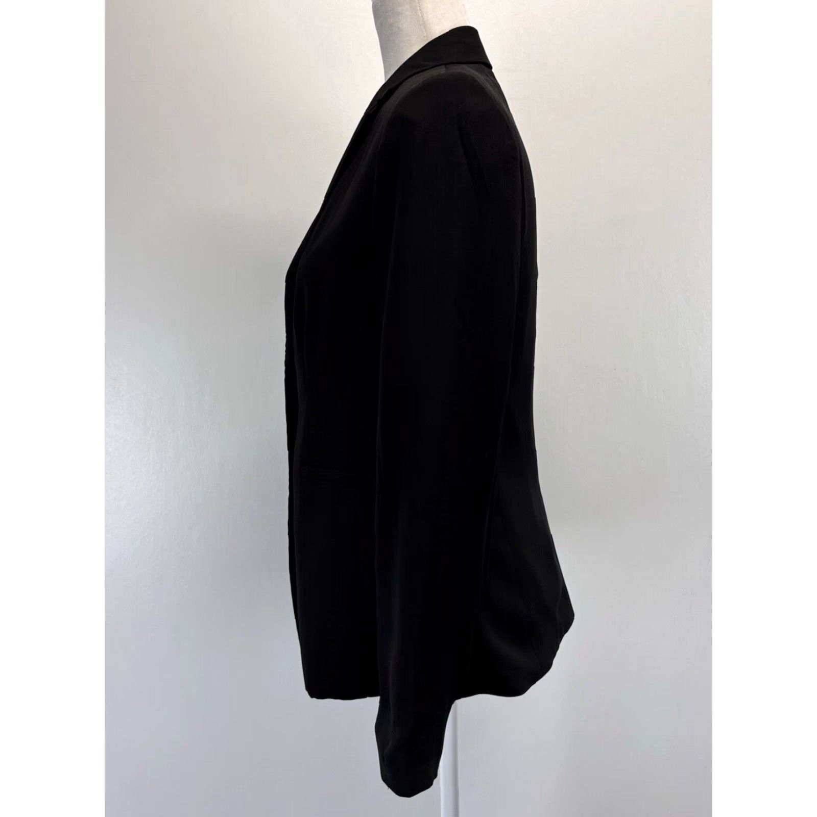 Banana Republic VINTAGE Banana Republic Blazer Jacket 6P Petite Women’s Black Blazer Solid Long Sleeve Business Classic 10s 90s? Size M / US 6-8 / IT 42-44 - 2 Thumbnail