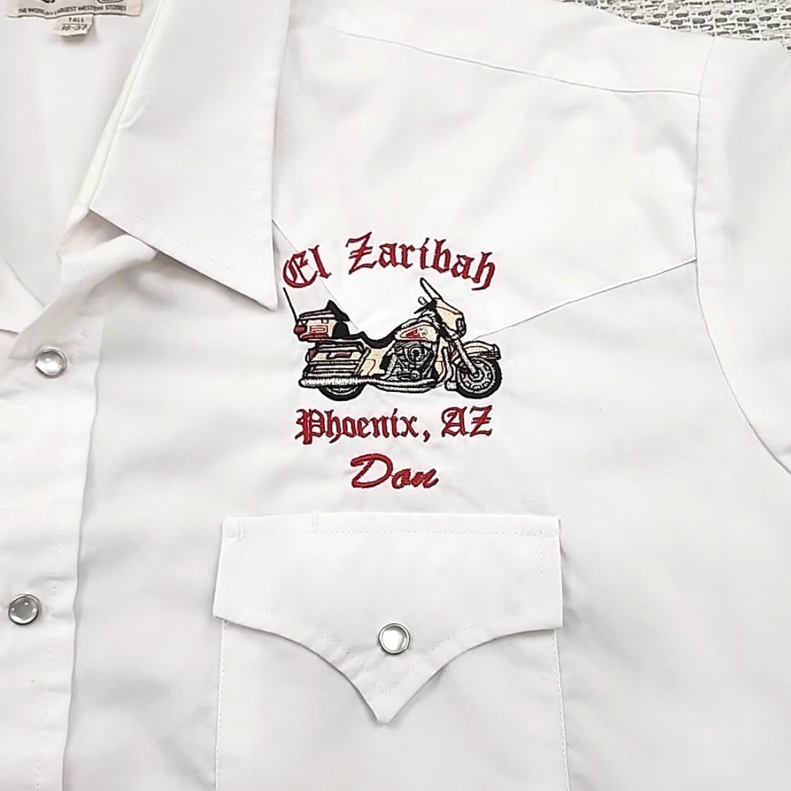 Vintage VINTAGE Sheplers Pearl Snap Shirt Mens 18 37 Tall Western Button-Up Long Sleeve White Cotton Blend 70s 80s 90s Cowboy Mens Size US XXL / EU 58 / 5 - 4 Thumbnail