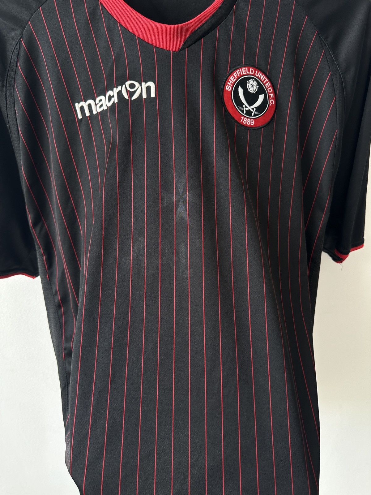 Macron Sheffield United Jersey Away football shirt 2010/11 Macron Size US L / EU 52-54 / 3 - 5 Thumbnail