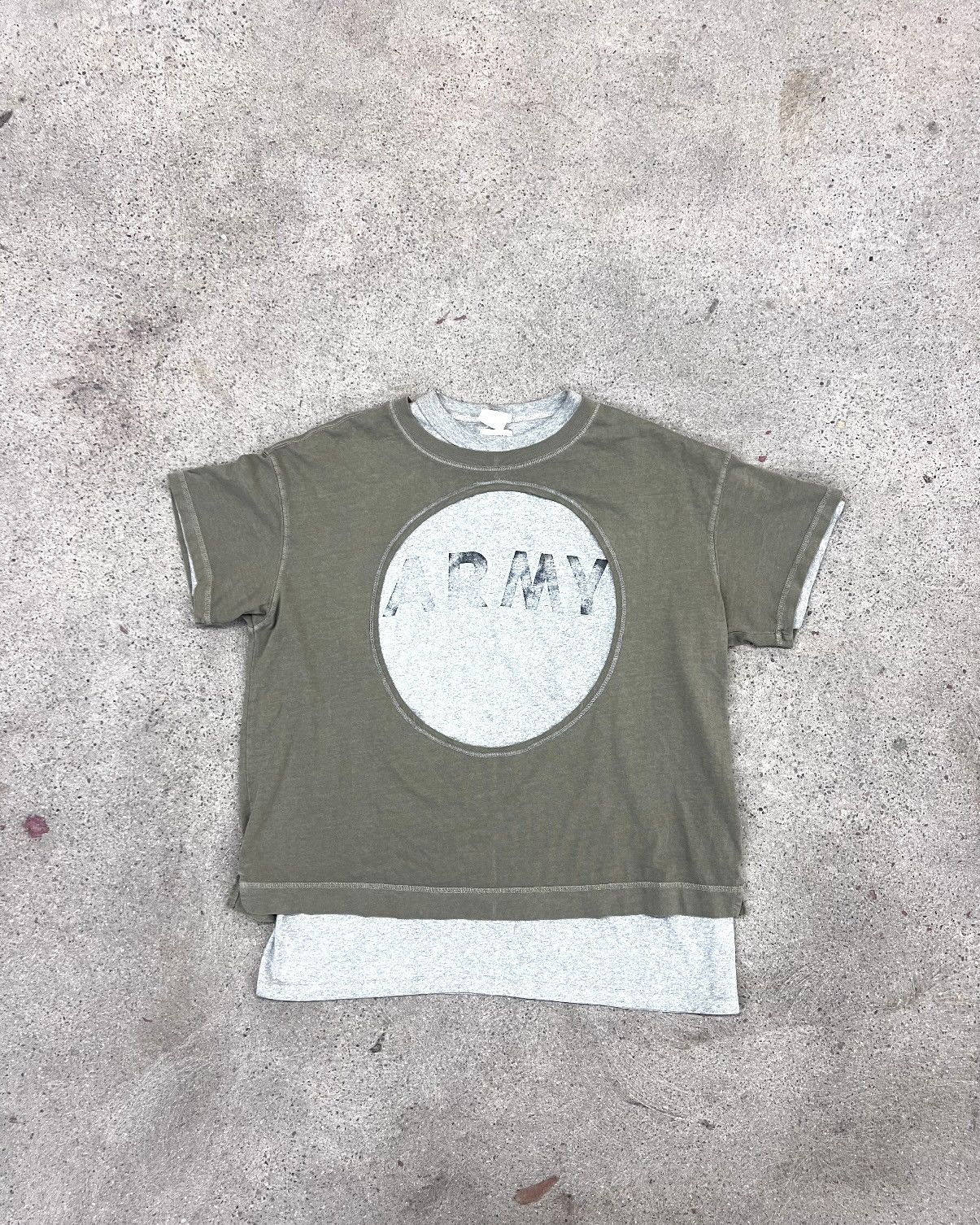 The Unbranded Brand Upcycled Army T Shirt Size US L / EU 52-54 / 3 - 1 Thumbnail