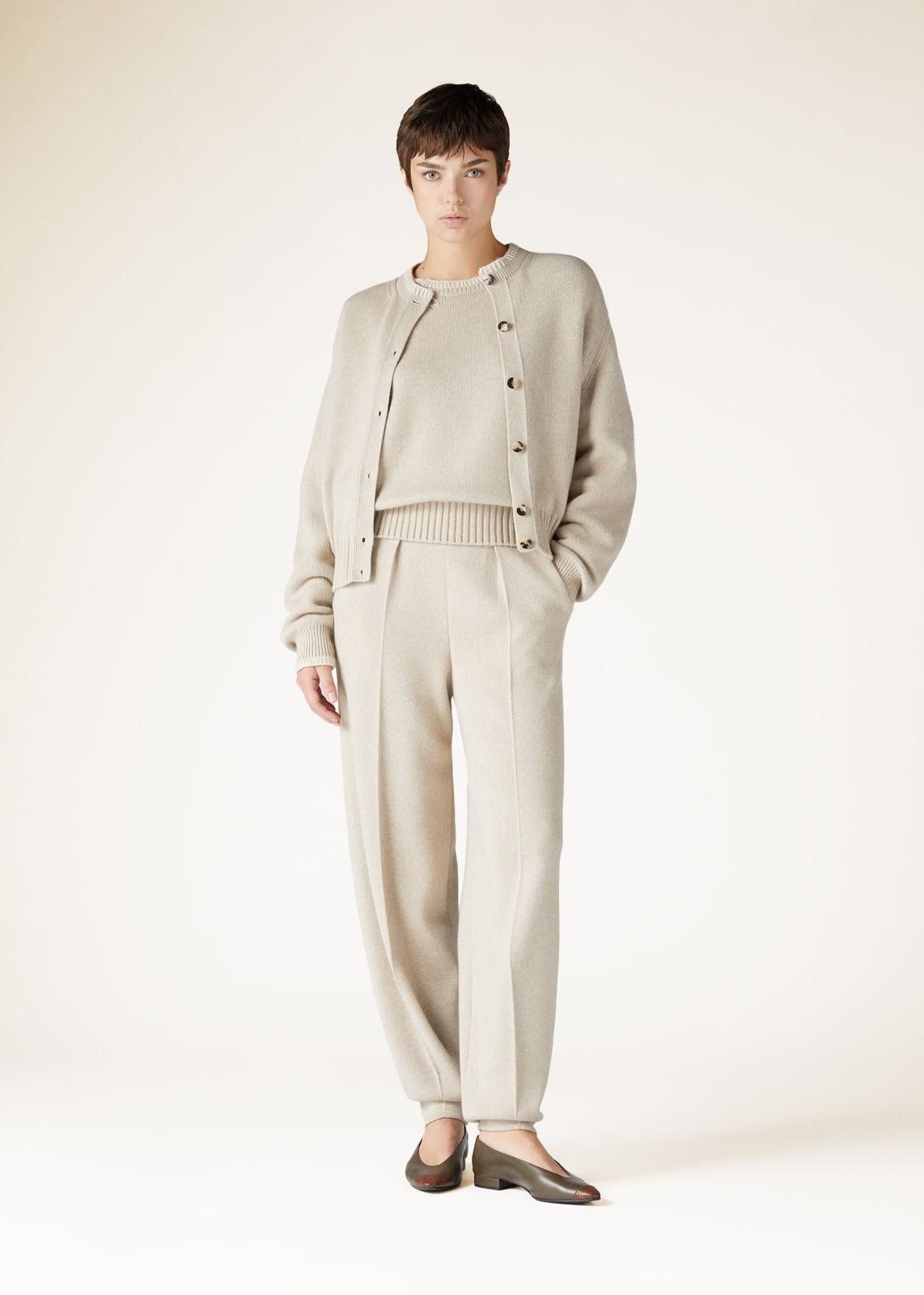 Loro Piana o1srvl11e0125 FAN6223 Ashi Embroidered Sweater in Beige Size M / US 6-8 / IT 42-44 - 4 Thumbnail