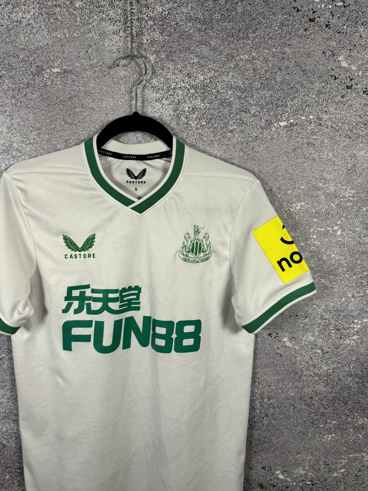 Castore × Vintage Vintage Newcastle United 2022/23 Third Castore Jersey Small Size US S / EU 44-46 / 1 - 2 Thumbnail
