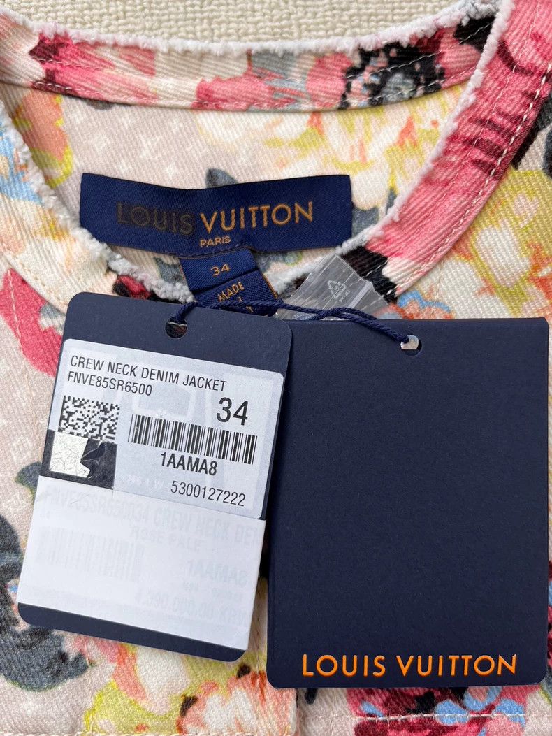 Louis Vuitton Louis Vuitton FW22 Floral Print Crew Neck Single Breasted Size XXS / US 00 / IT 34 - 5 Thumbnail