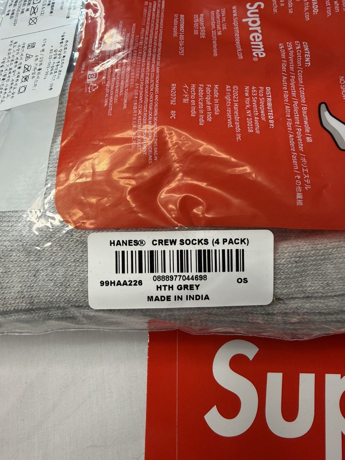 Hanes × Supreme Supreme x Hanes Crew Socks. Brand New Unopened 4 pack. Size ONE SIZE - 6 Thumbnail